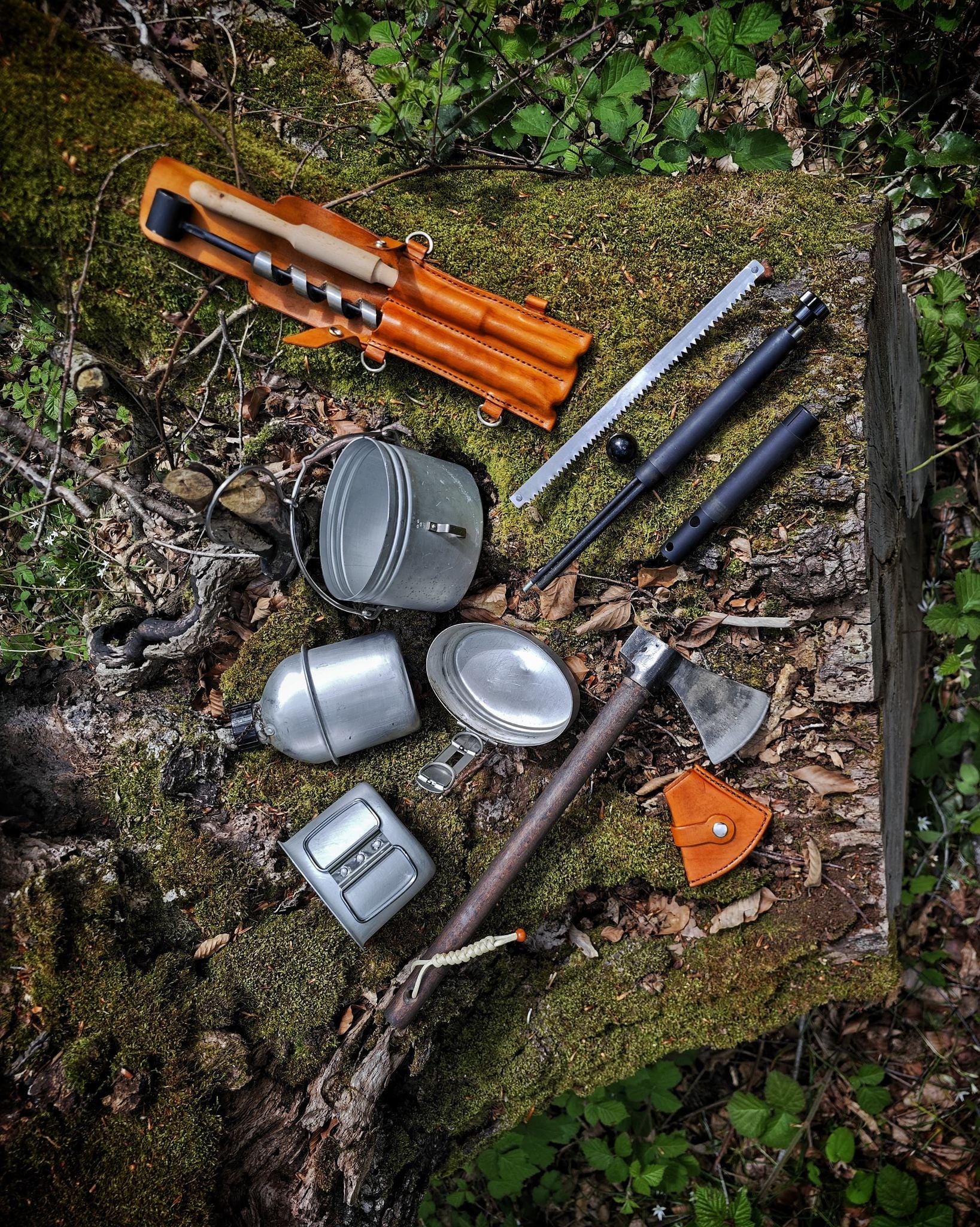 Full Grain Leather Bushcraft Pack – Survival Set with Forged Axe, Swedish Camp Stove, Cooking Pan, Water Canteen &amp; Bow Saw
