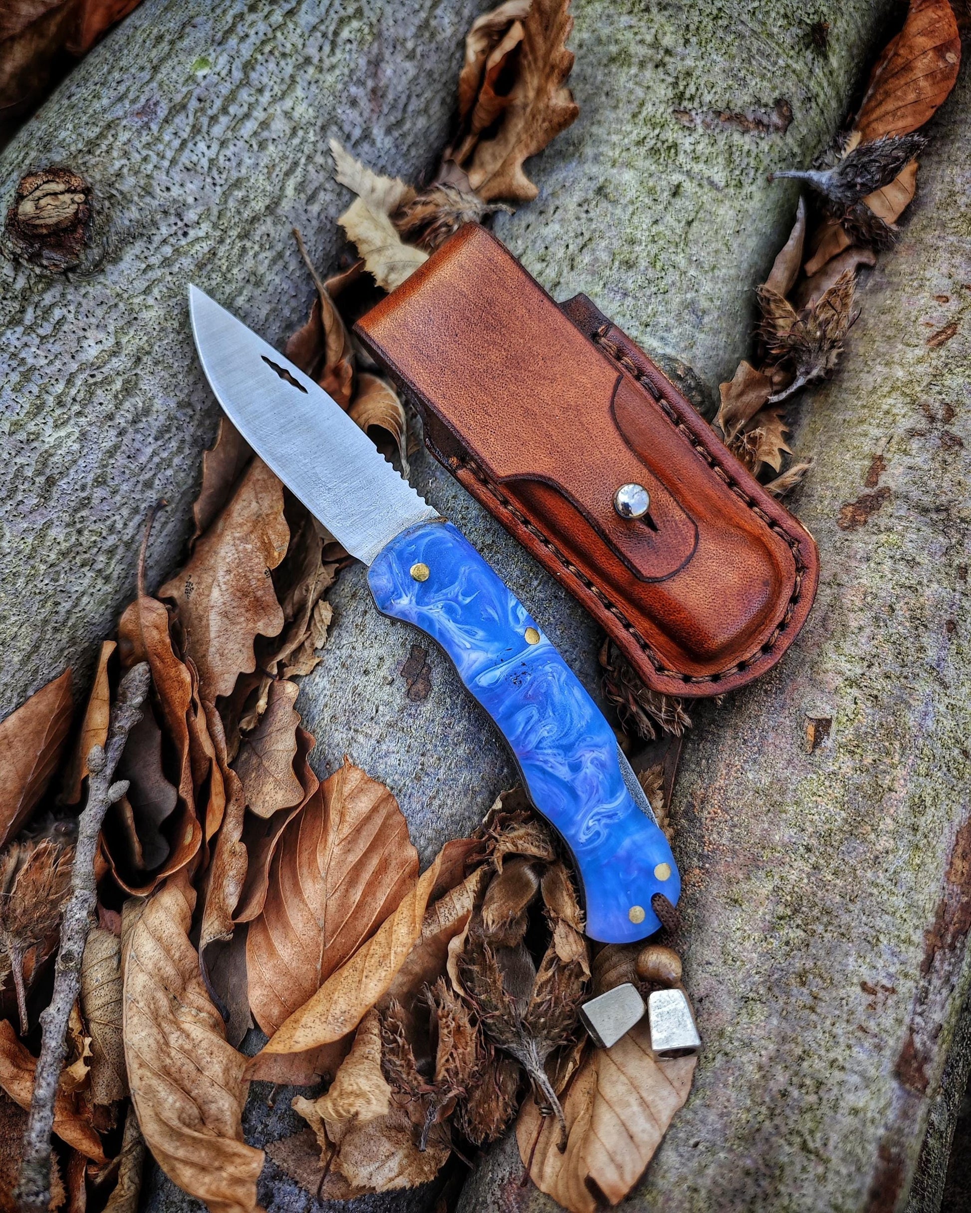 Perfect Blend of Style and Functionality Leather Knife Bracelet Utility Bracelet Compact Knife Sheath Outdoor Essential Versatile Accessory