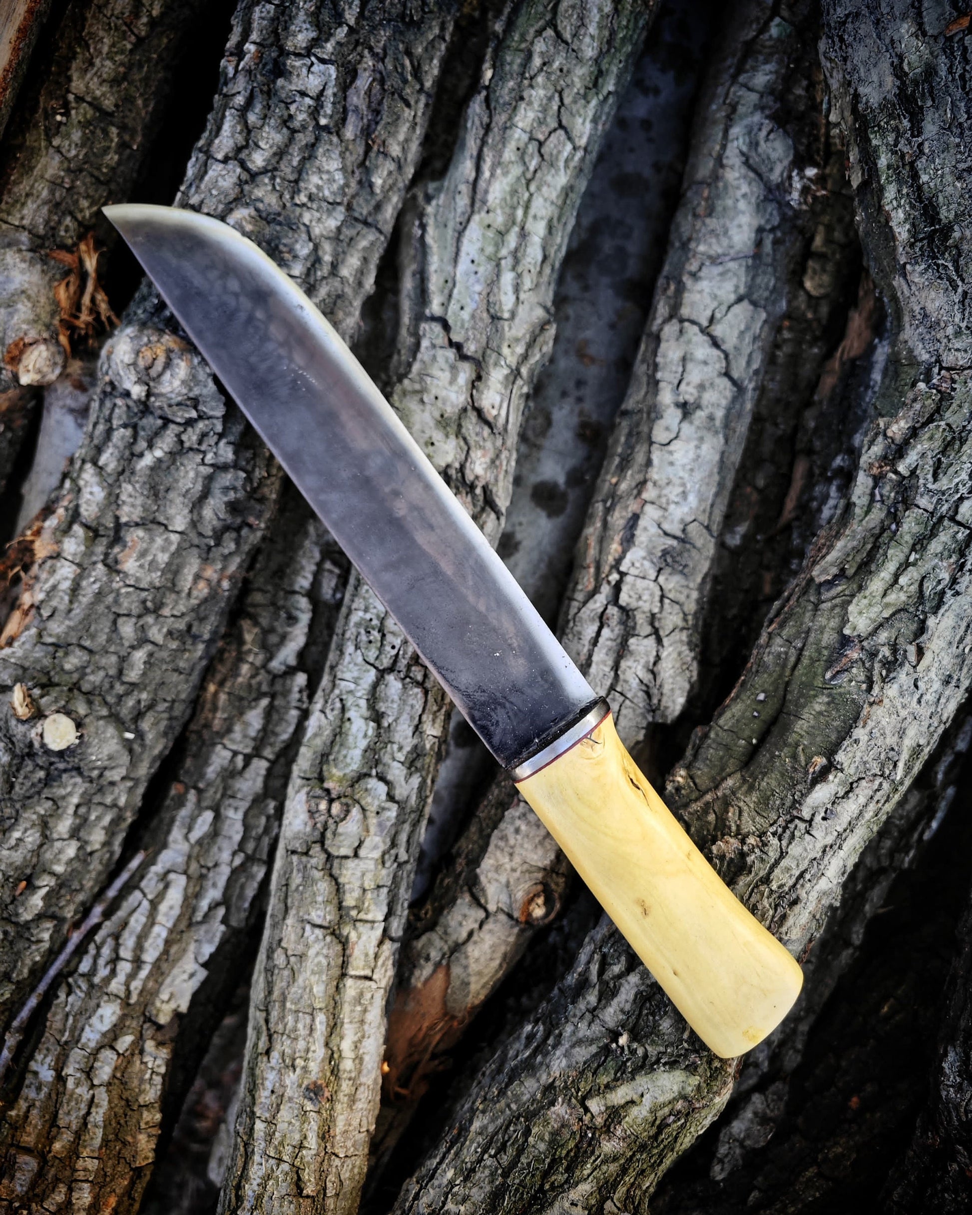 Real blacksmith knife with genuie leather sheath and also Boxwood wooden handle Especially useful in courtyards.