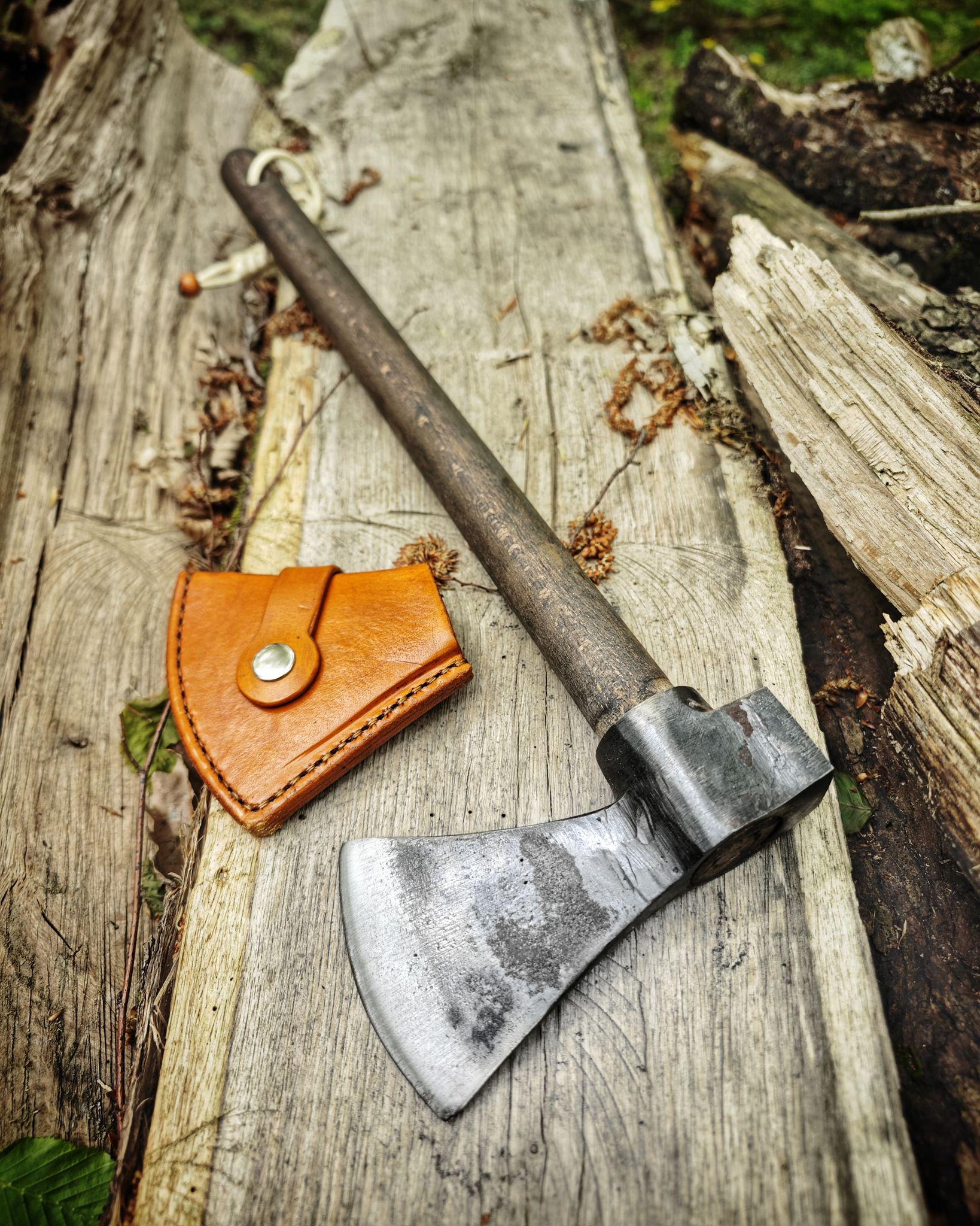 Full Grain Leather Bushcraft Pack – Survival Set with Forged Axe, Swedish Camp Stove, Cooking Pan, Water Canteen &amp; Bow Saw