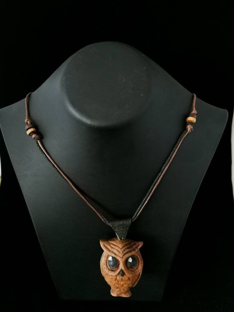 Hand-carved Owl Pendants: A Magnificent Choice That Brings Luck to Wearers!