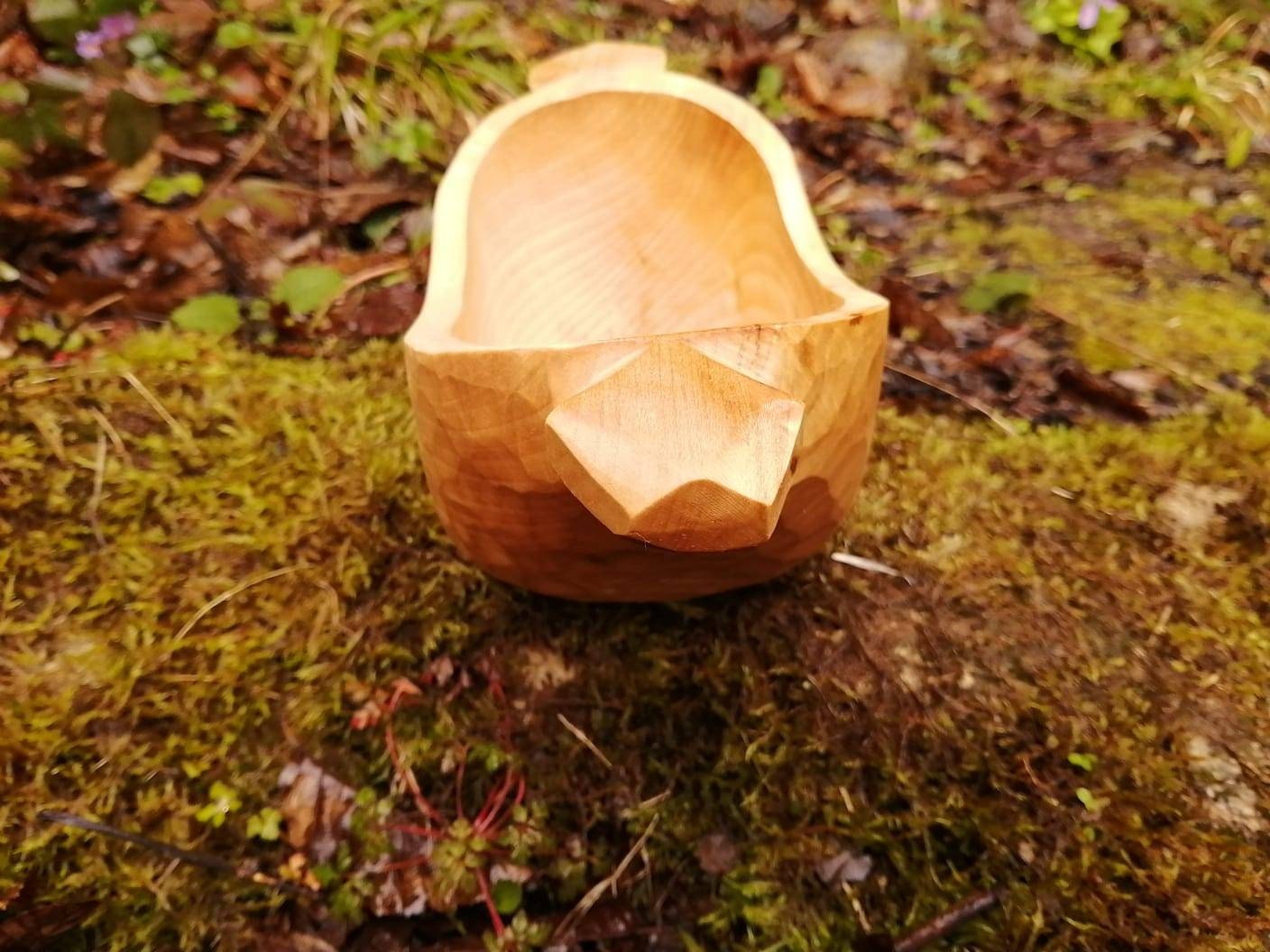 Wooden Bowls with Hand-Carved Unique Designs to Add Natural Beauty to Your Home Decor