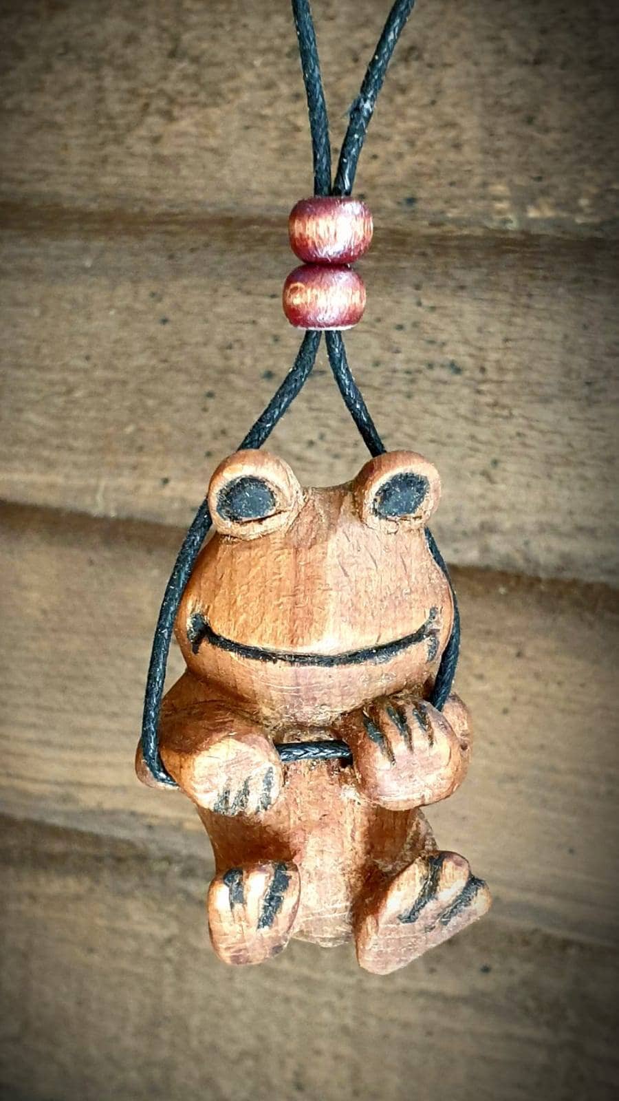 Hand-carved Frog Necklaces: Unleash the Cuteness with Delicate String Details!