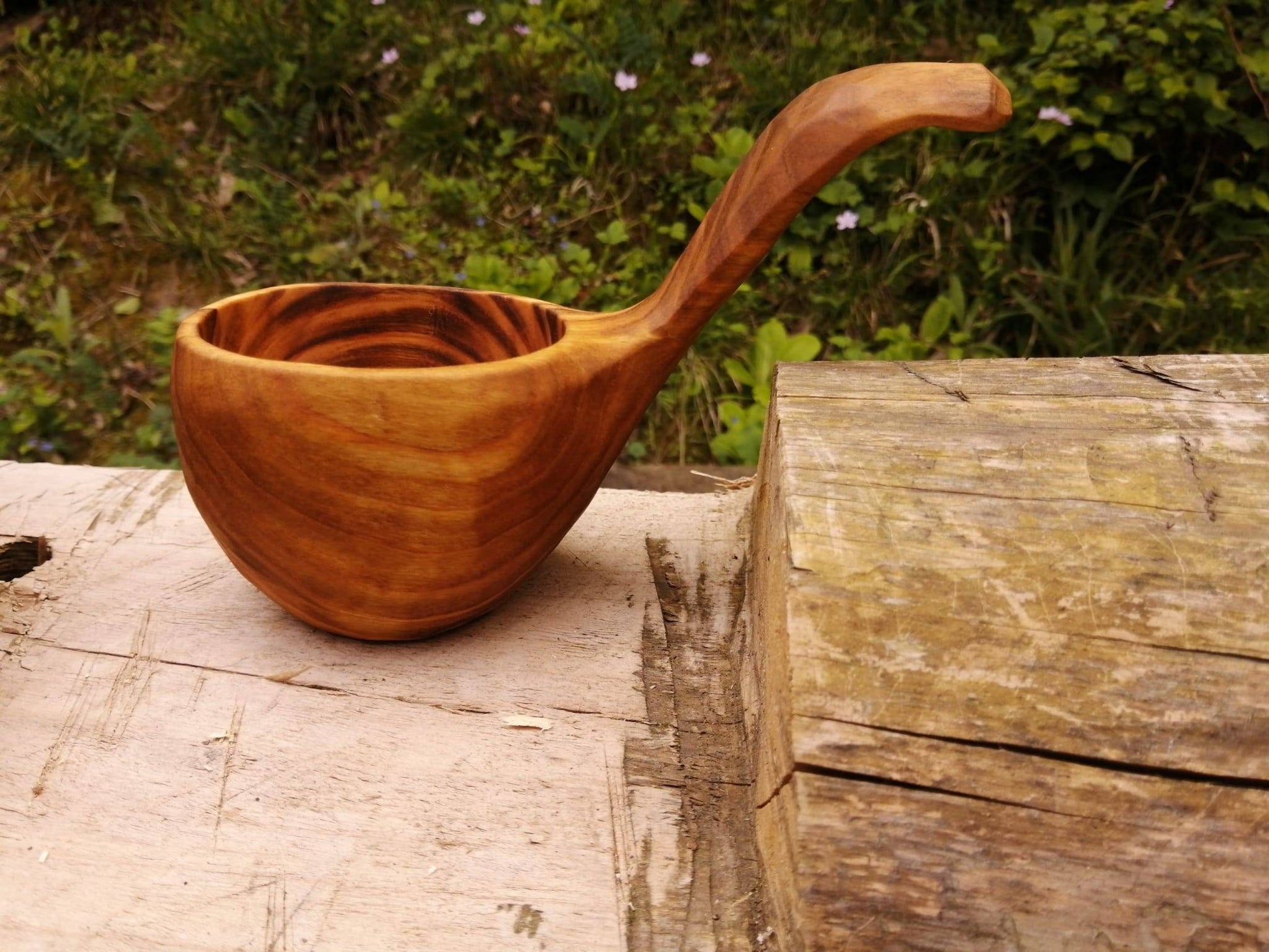 Handcrafted Nordic-Inspired Kuksa Cups with Historical Significance