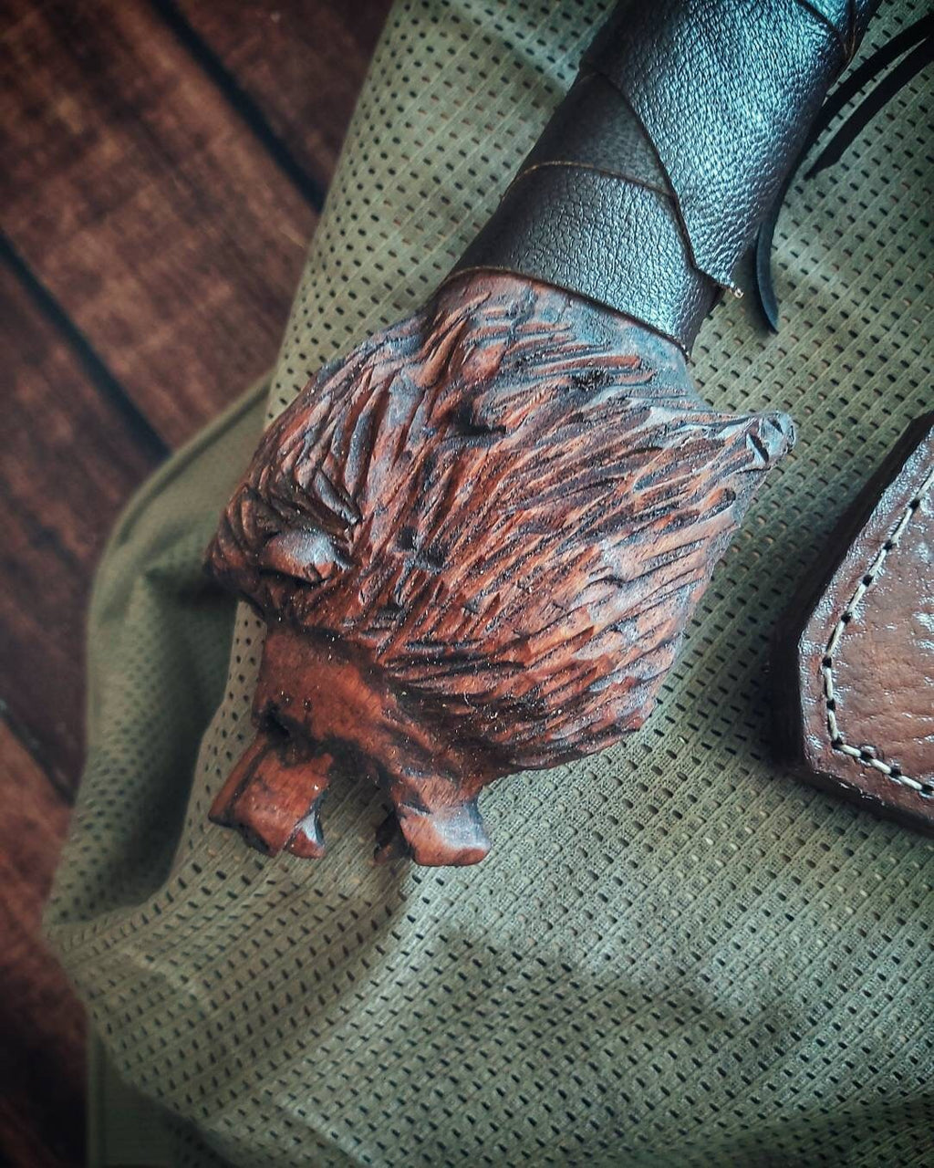 Handmade lion head figured tomahawk blacksmith axe