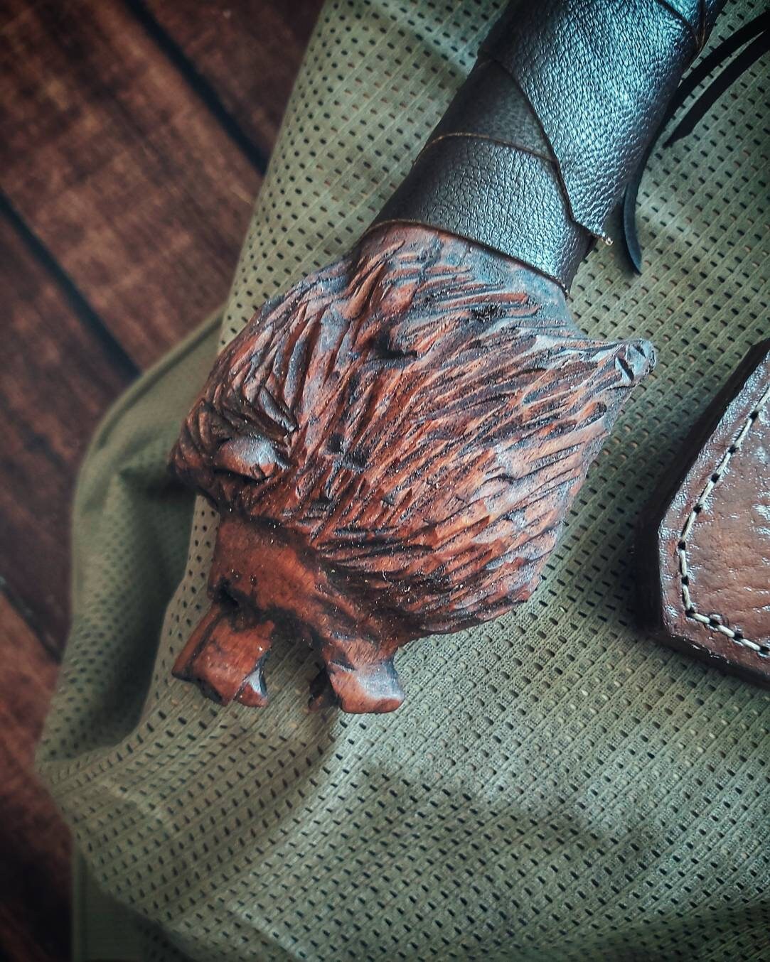 Handmade lion head figured tomahawk blacksmith axe