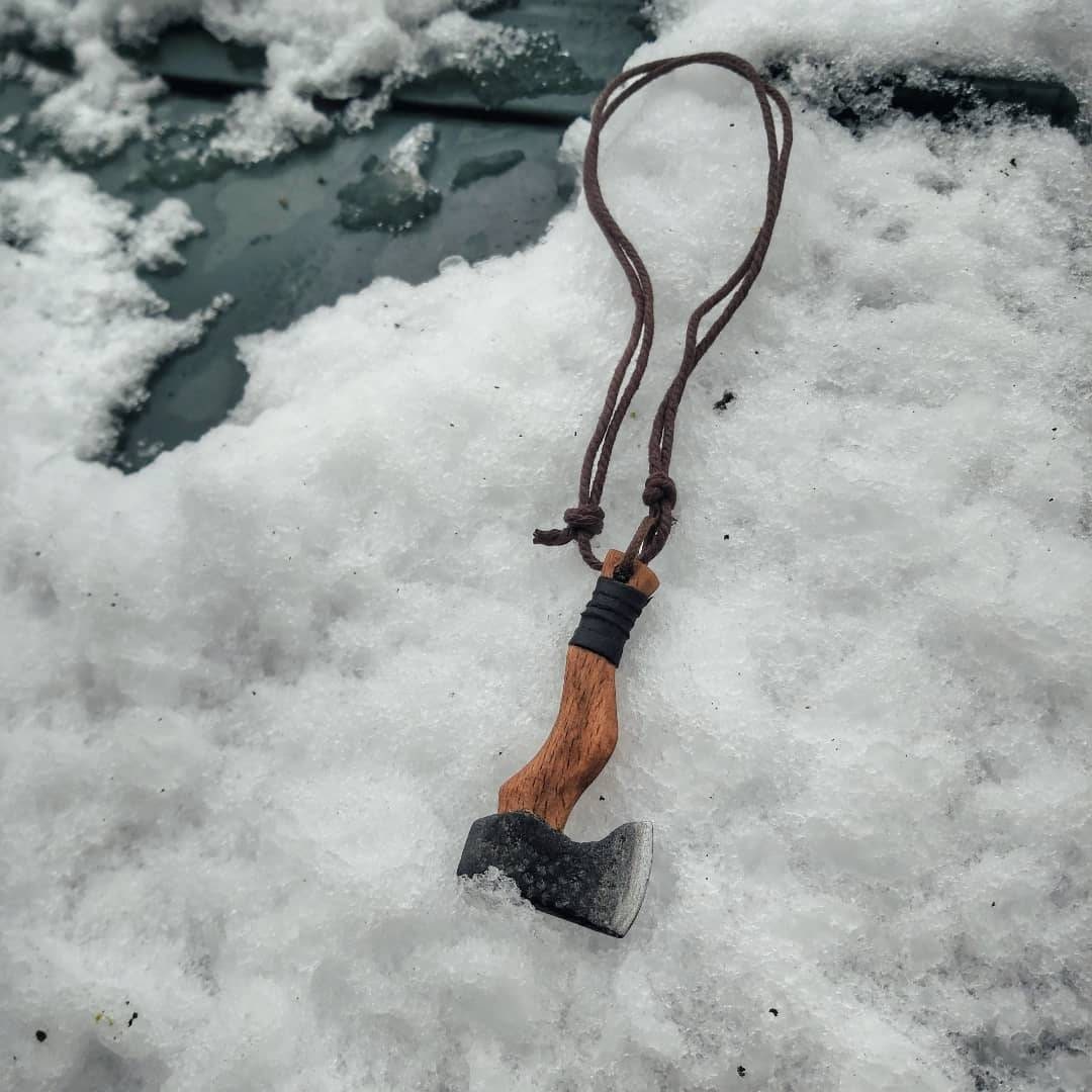 special design wooden ax necklace will be a good choice to give a gift boy dad and man friend gift valentine day