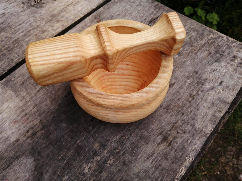 Natural Wood Mortar and Pestle Set - Perfect for Crushing Garlic and Making Sauces Handcrafted Wooden Mortar and Pestle Set