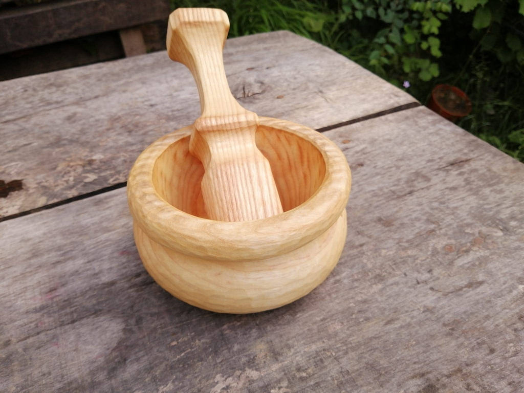 Natural Wood Mortar and Pestle Set - Perfect for Crushing Garlic and Making Sauces Handcrafted Wooden Mortar and Pestle Set