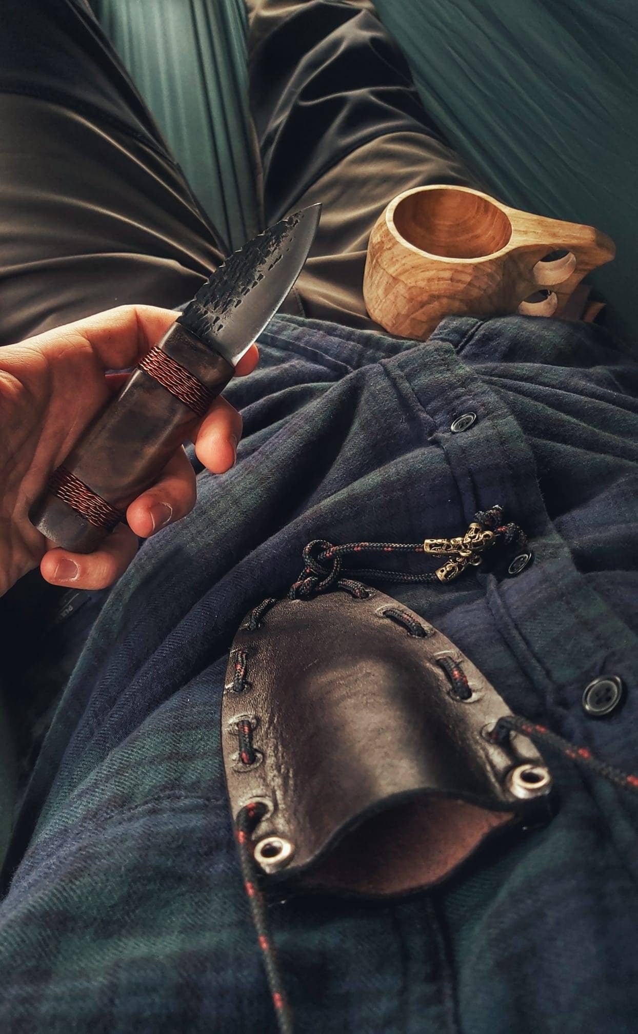 hand forge carboon steel blacksmith tactical primitive neck knife with leather sheath