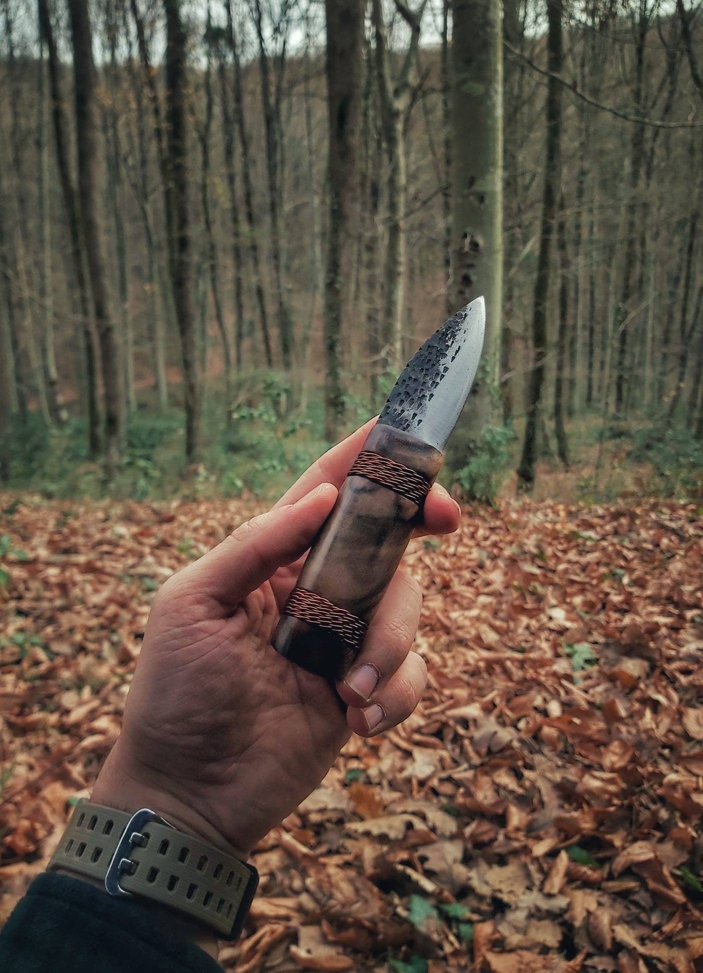 hand forge carboon steel blacksmith tactical primitive neck knife with leather sheath