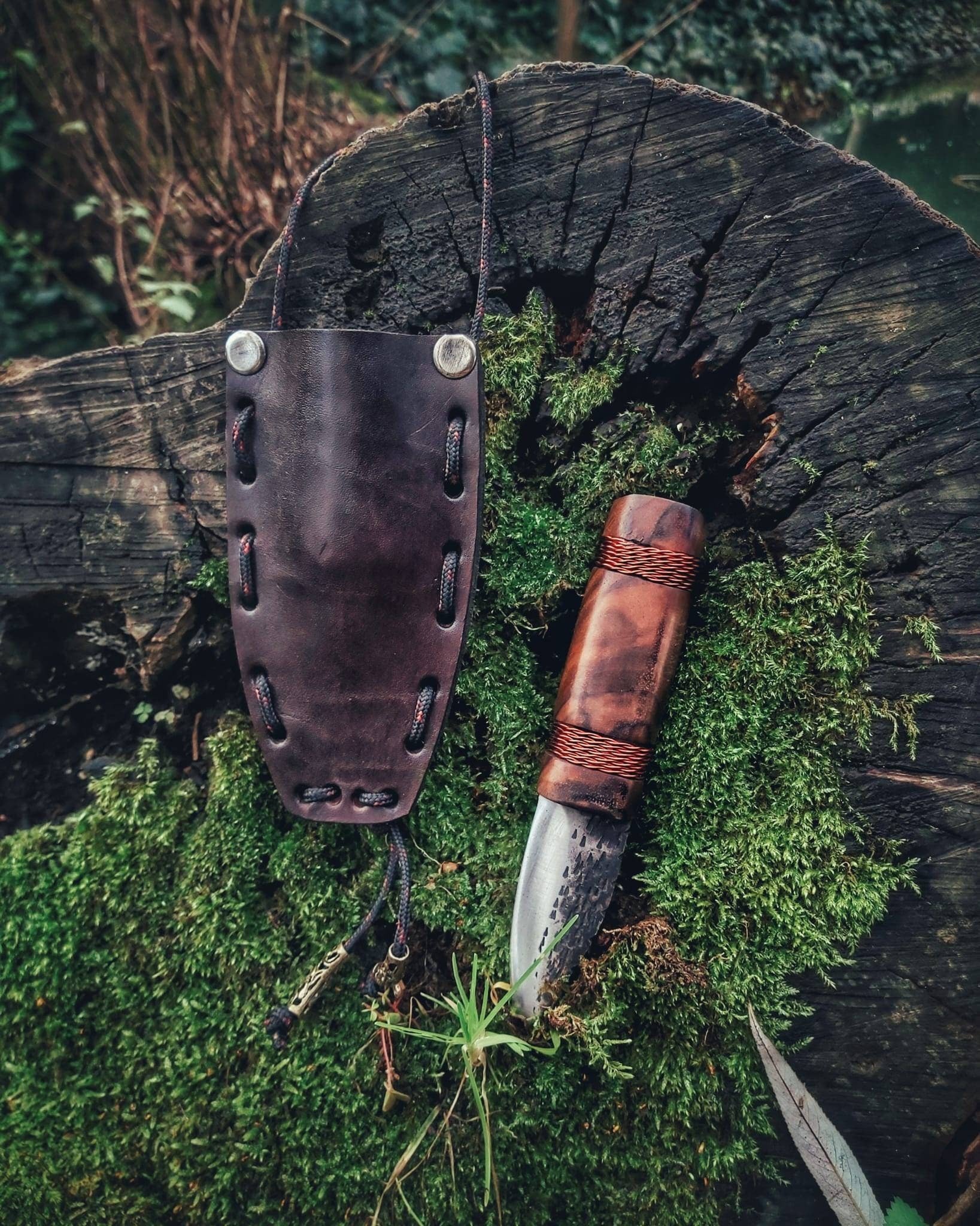 hand forge carboon steel blacksmith tactical primitive neck knife with leather sheath