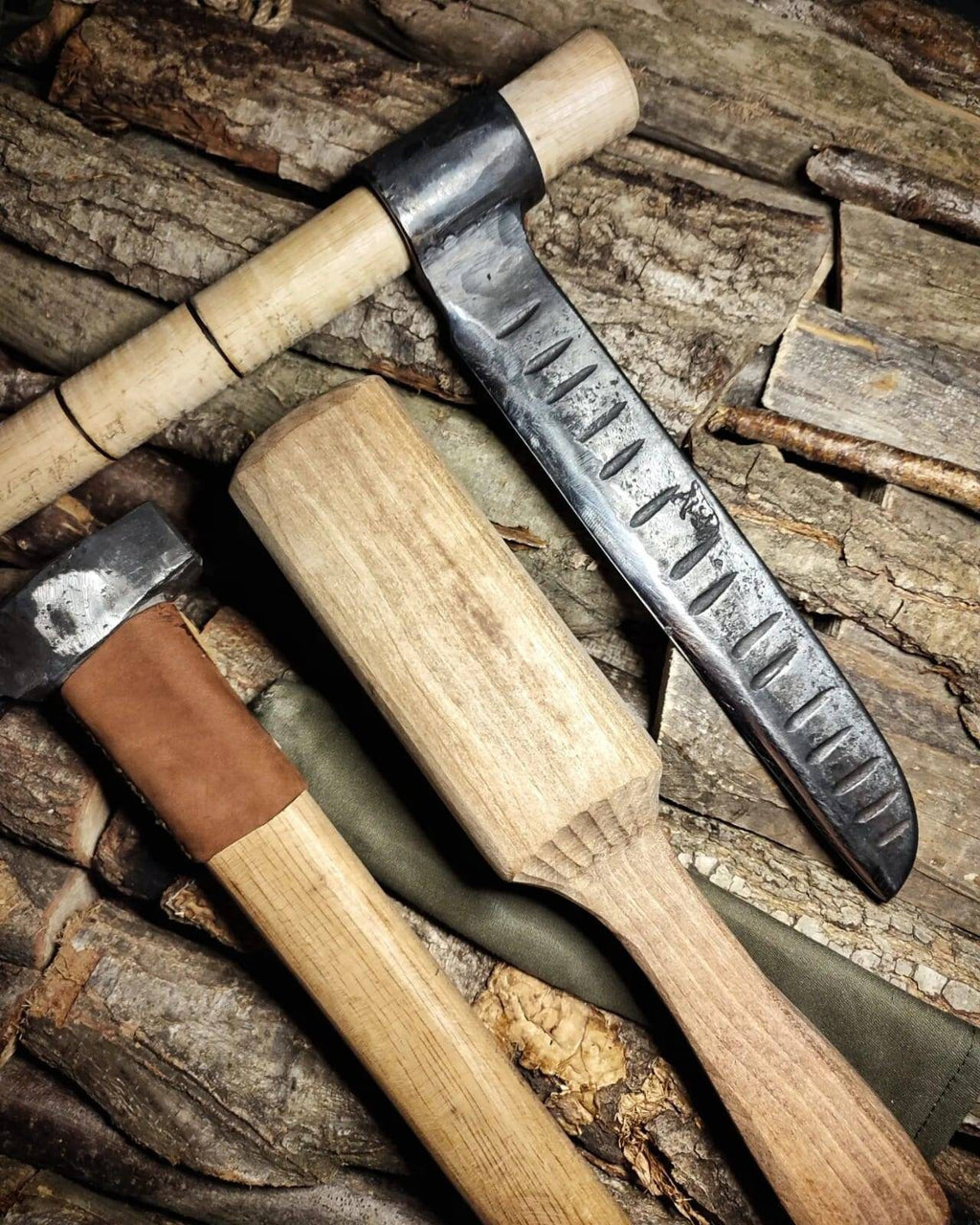Hand-Forged Carving Set - Splitting Froe, Carving Knife, and Mallet Premium Quality Carving Set - Handmade with Hot Iron Forged Carving Tool