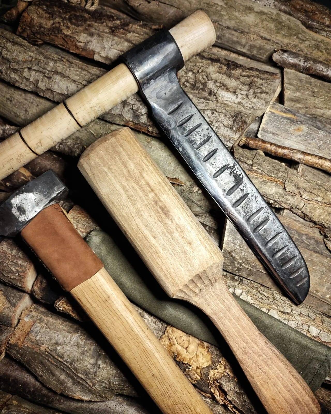 Hand-Forged Carving Set - Splitting Froe, Carving Knife, and Mallet Premium Quality Carving Set - Handmade with Hot Iron Forged Carving Tool
