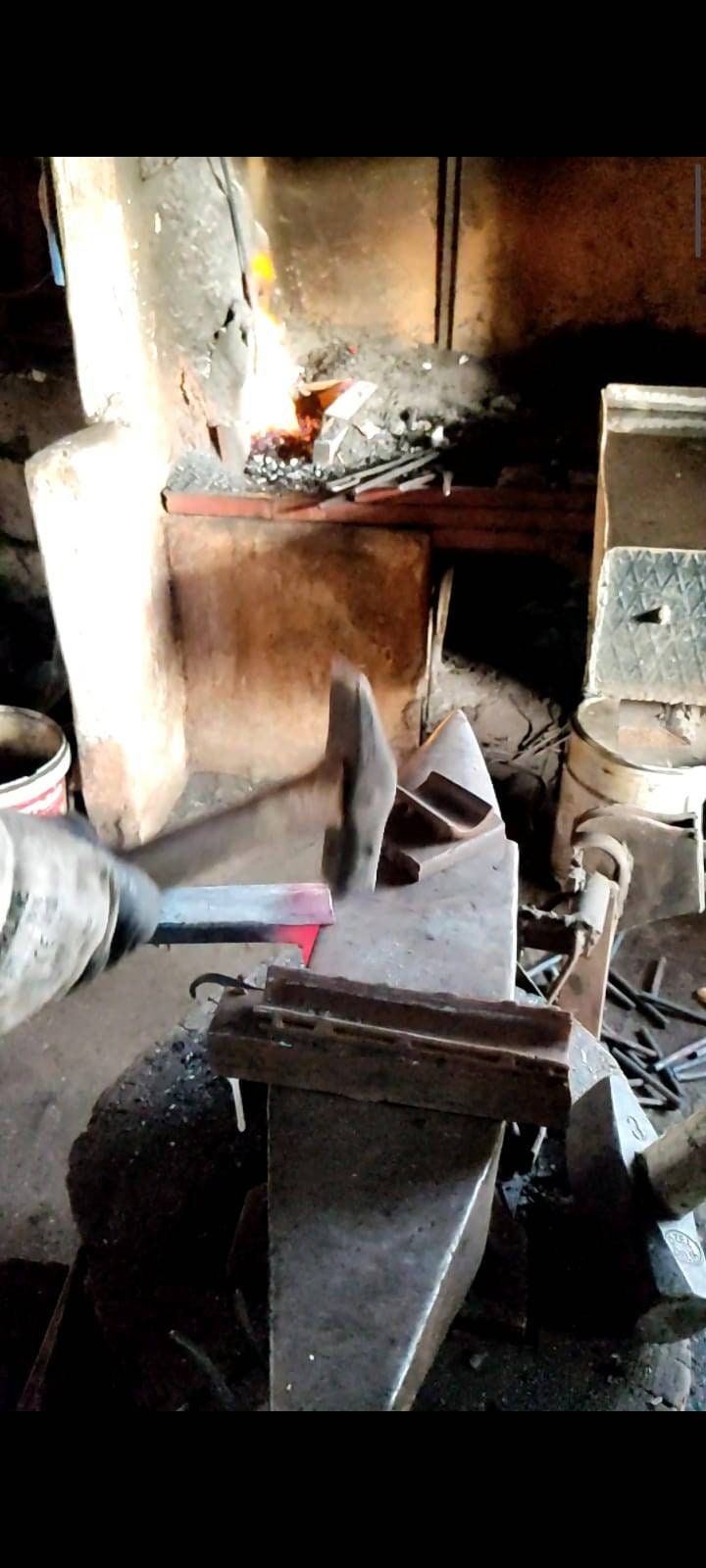 Cat of Iron: Unique Memories Shaped by Artistic Forging Blacksmith Art