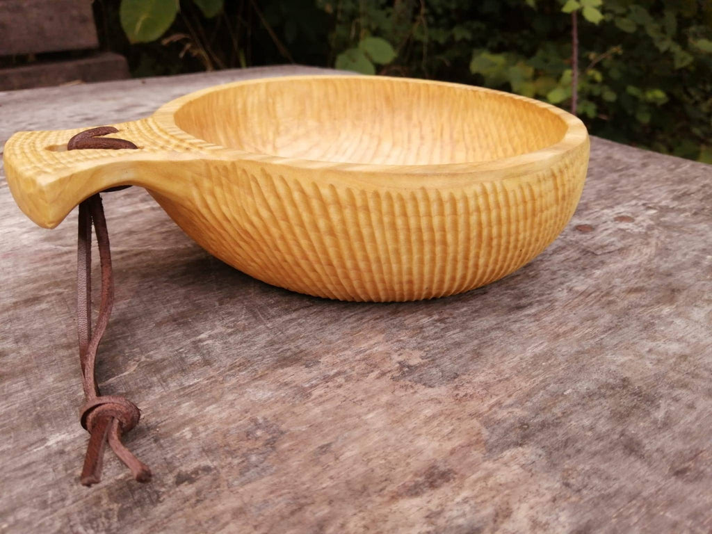 Rustic Charm Meets Durability: Handcrafted Wooden Bowl for Camping and Bushcraft