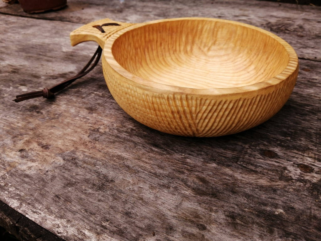 Rustic Charm Meets Durability: Handcrafted Wooden Bowl for Camping and Bushcraft