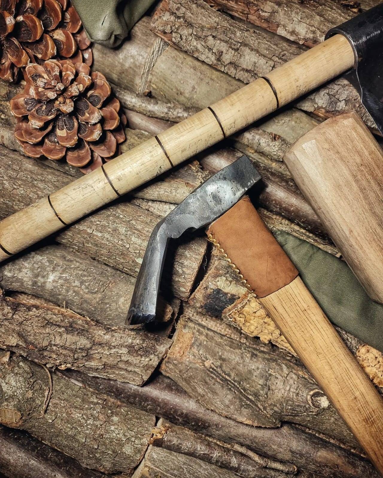 Hand-Forged Carving Set - Splitting Froe, Carving Knife, and Mallet Premium Quality Carving Set - Handmade with Hot Iron Forged Carving Tool