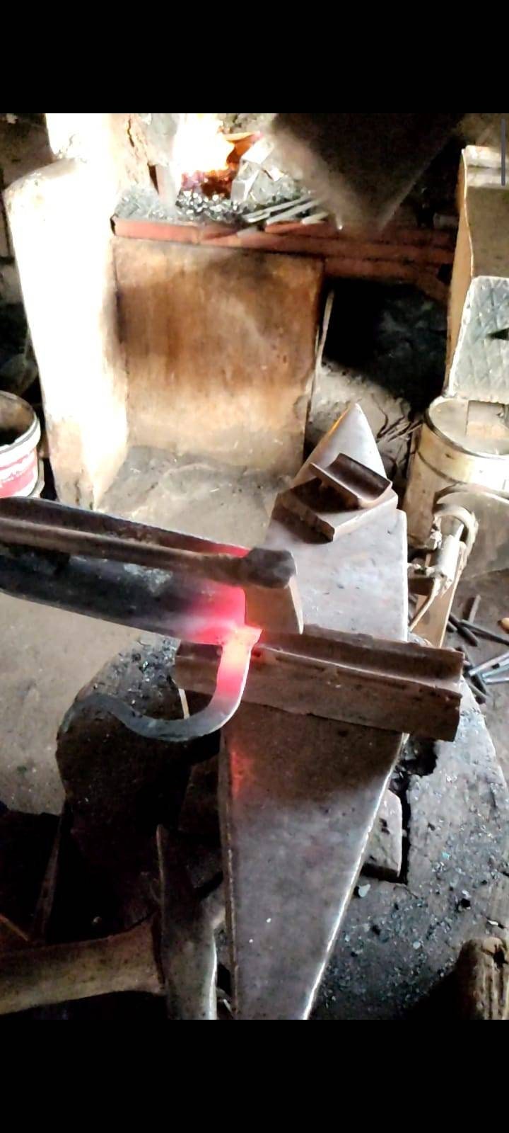Cat of Iron: Unique Memories Shaped by Artistic Forging Blacksmith Art