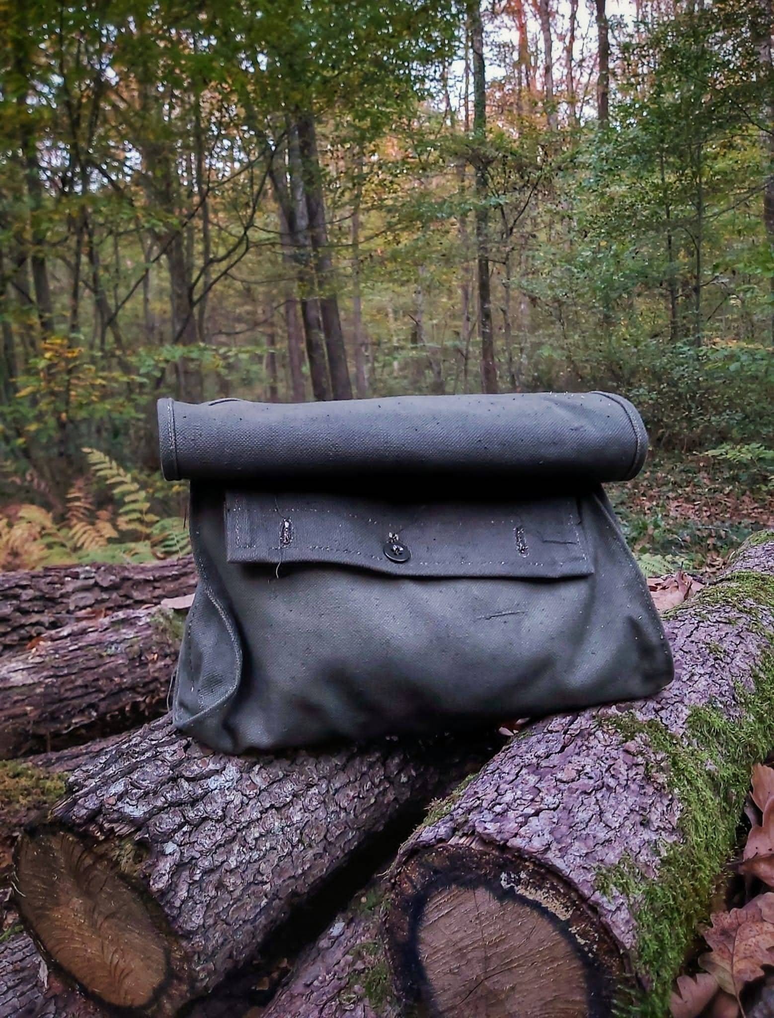 Canvas daily use minimalist messenger bag