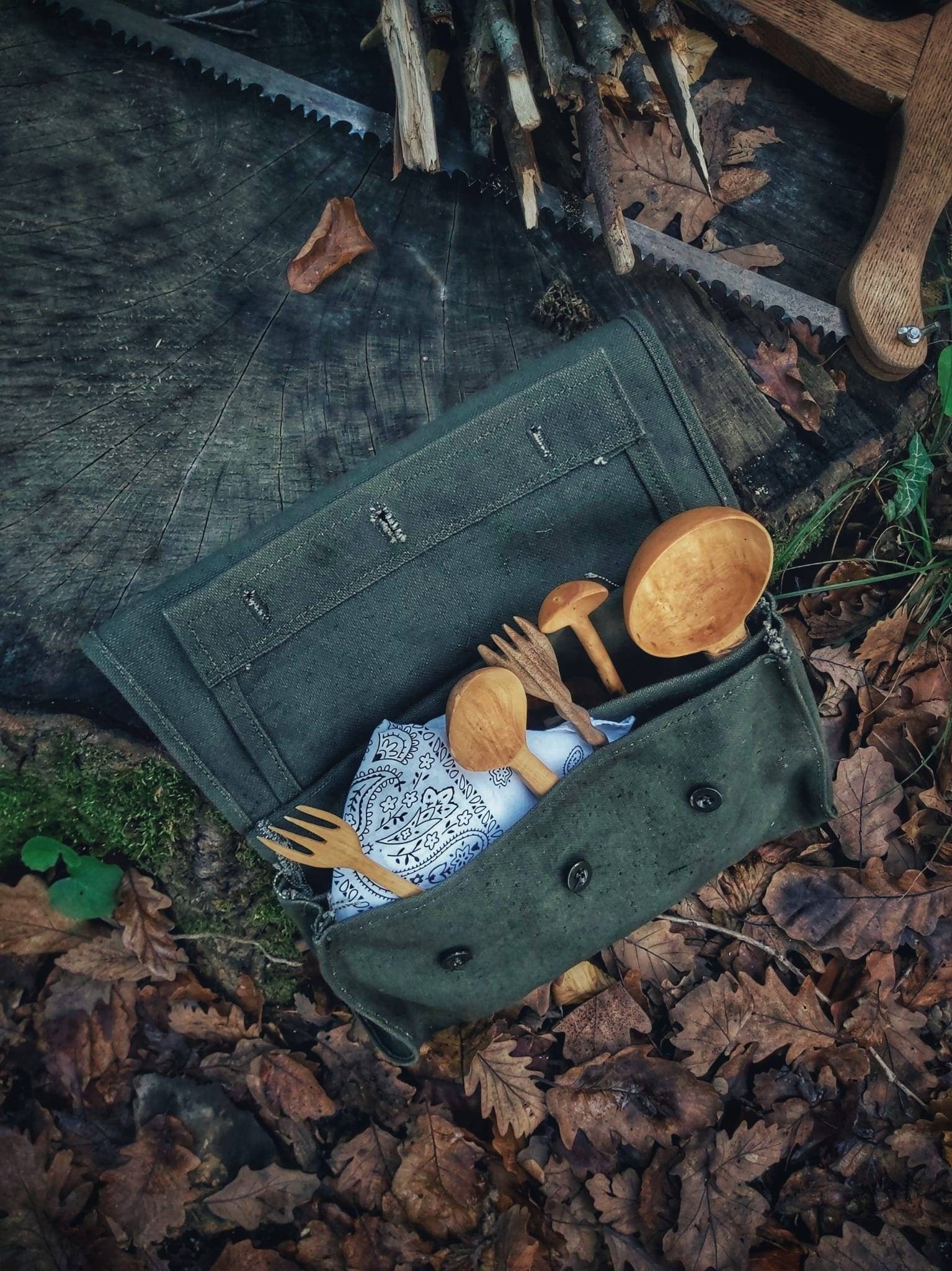 Canvas daily use minimalist messenger bag