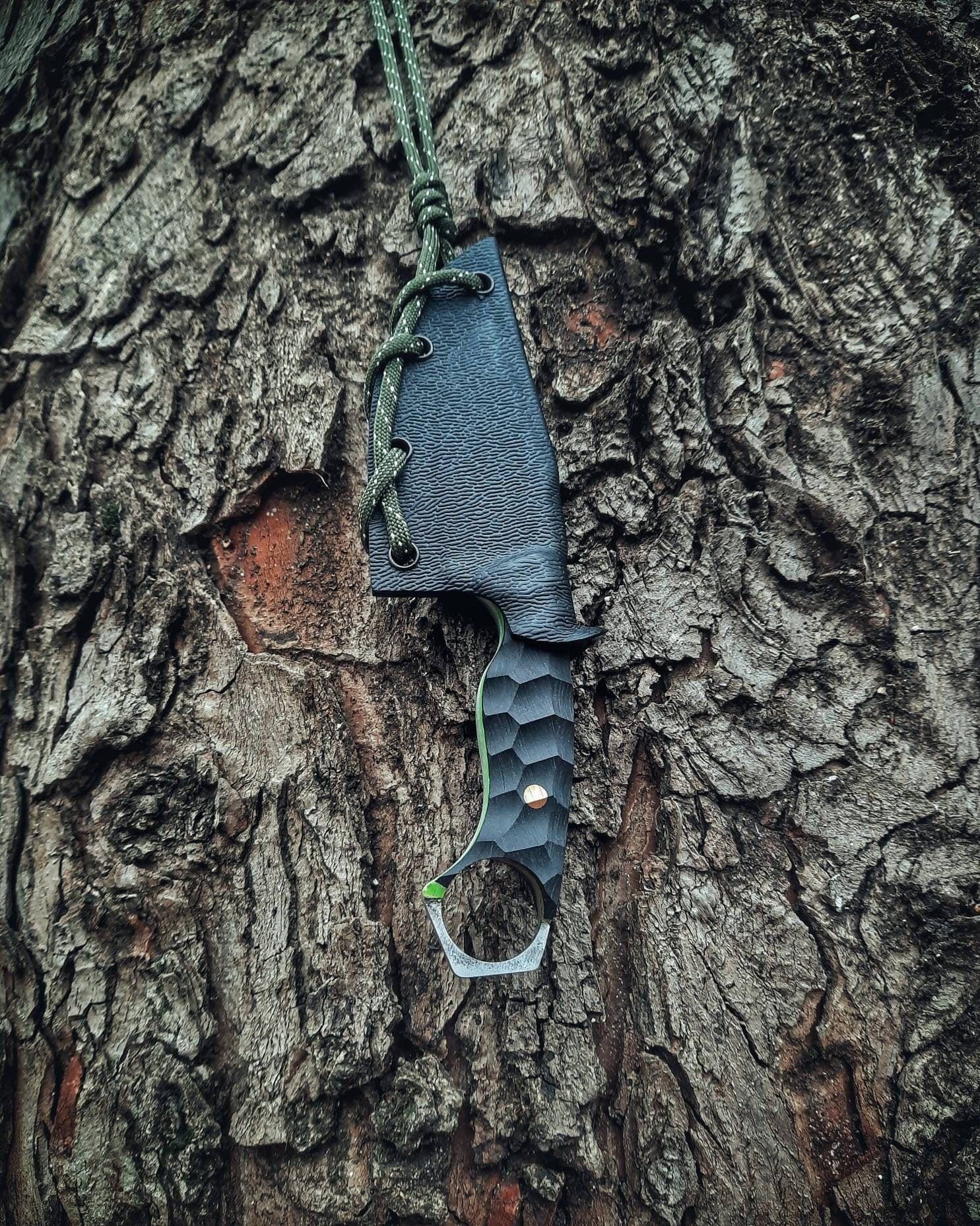 Stainless N690 steel tactical neck knife with kydex sheath