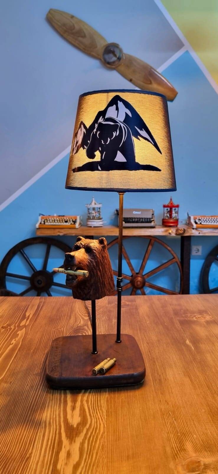 Handmade bear figured hunter table lamp floor lamp