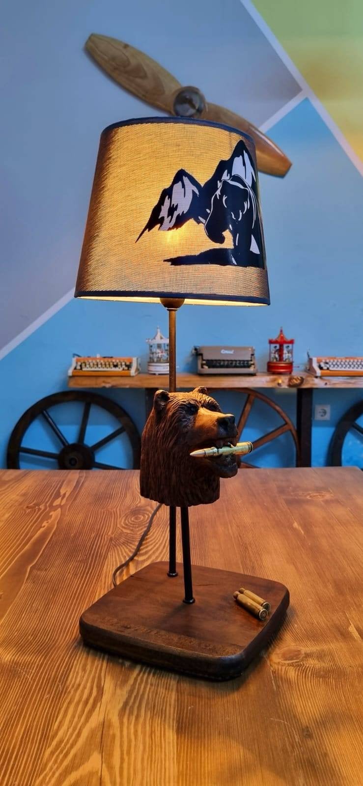 Handmade bear figured hunter table lamp floor lamp