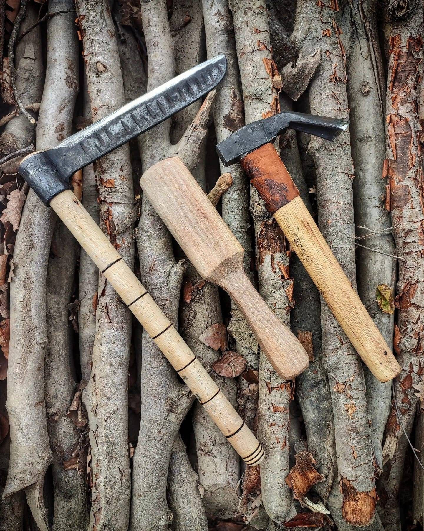 Hand-Forged Carving Set - Splitting Froe, Carving Knife, and Mallet Premium Quality Carving Set - Handmade with Hot Iron Forged Carving Tool