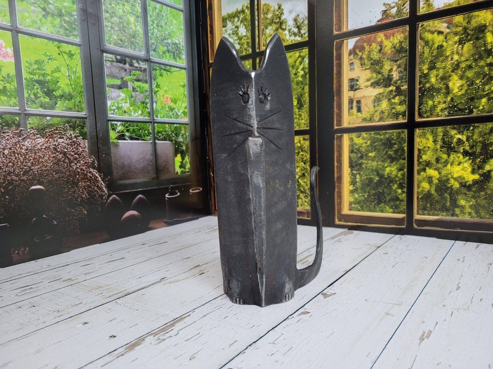 Cat of Iron: Unique Memories Shaped by Artistic Forging Blacksmith Art