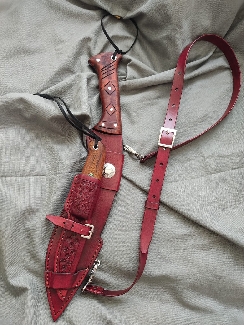 Blacksmith hand forge engraving custom knife with leather sheath