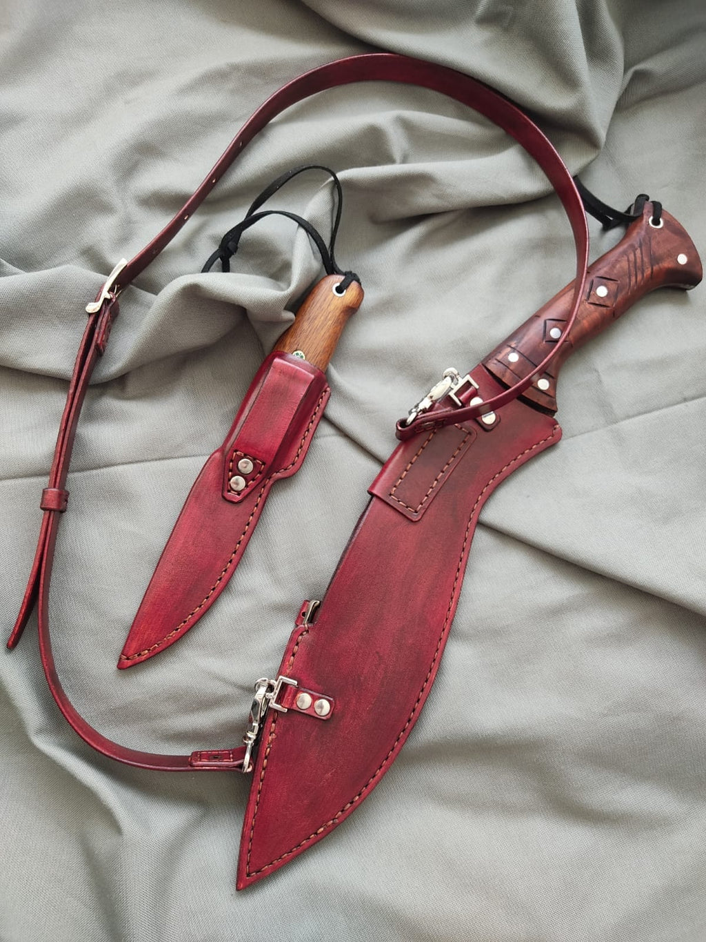 Blacksmith hand forge engraving custom knife with leather sheath