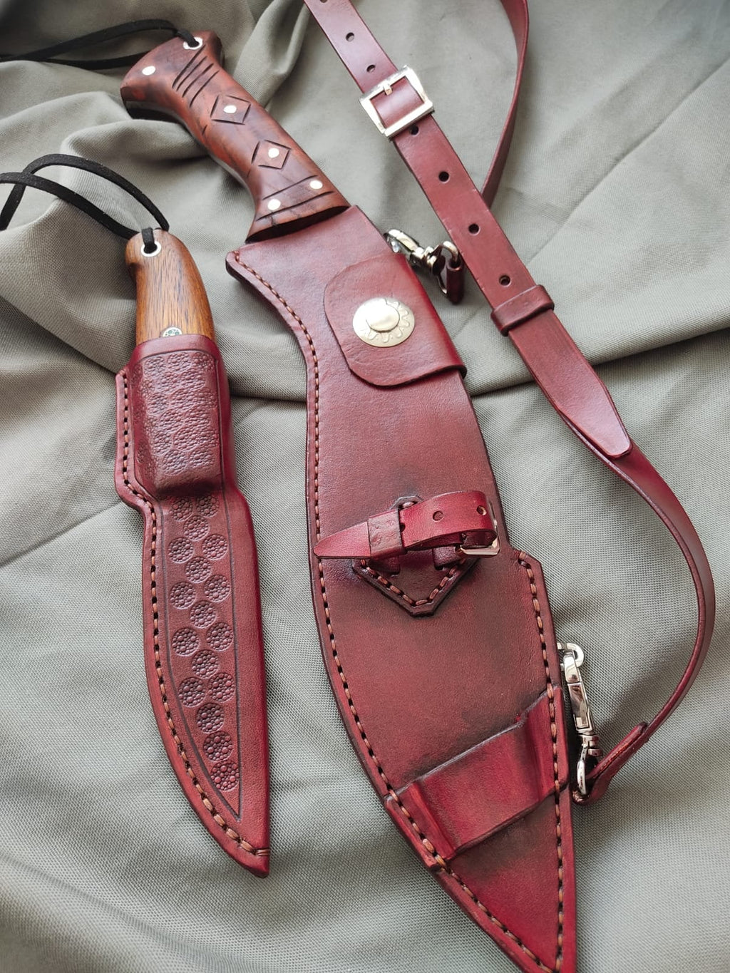 Blacksmith hand forge engraving custom knife with leather sheath