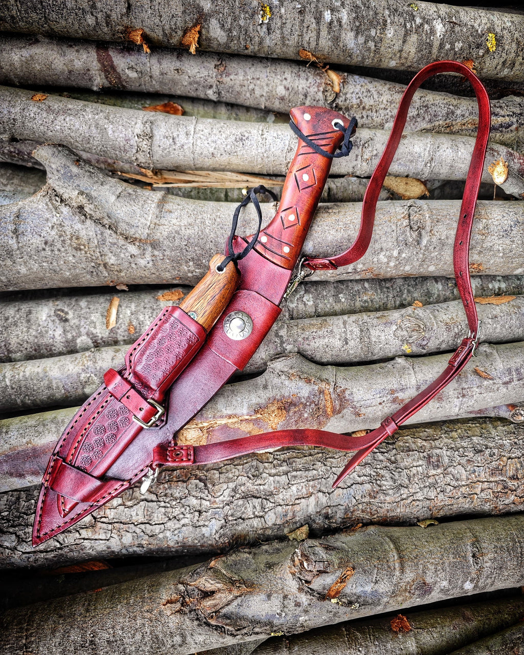 Authentic Nepal Kukri and Handcrafted Pukko Knife: A Modern Interpretation of Traditional Craftsmanship