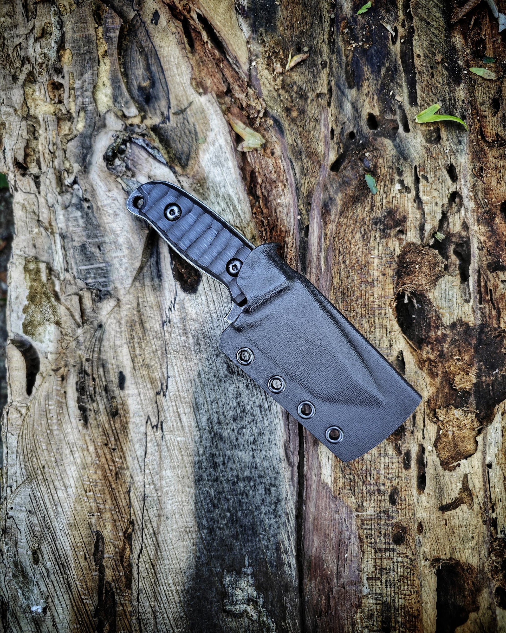 Tactical EDC n690 stainless steel knife with kydex sheath