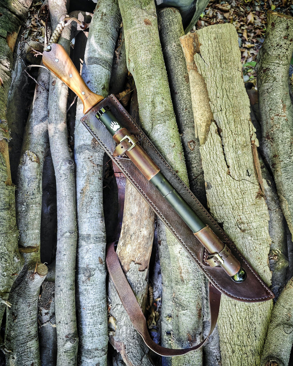 Perfect Pair for Nature Enthusiasts: Carbon Steel Forest Knife and Leather Sheathed Portable Bowsaw Saw Set