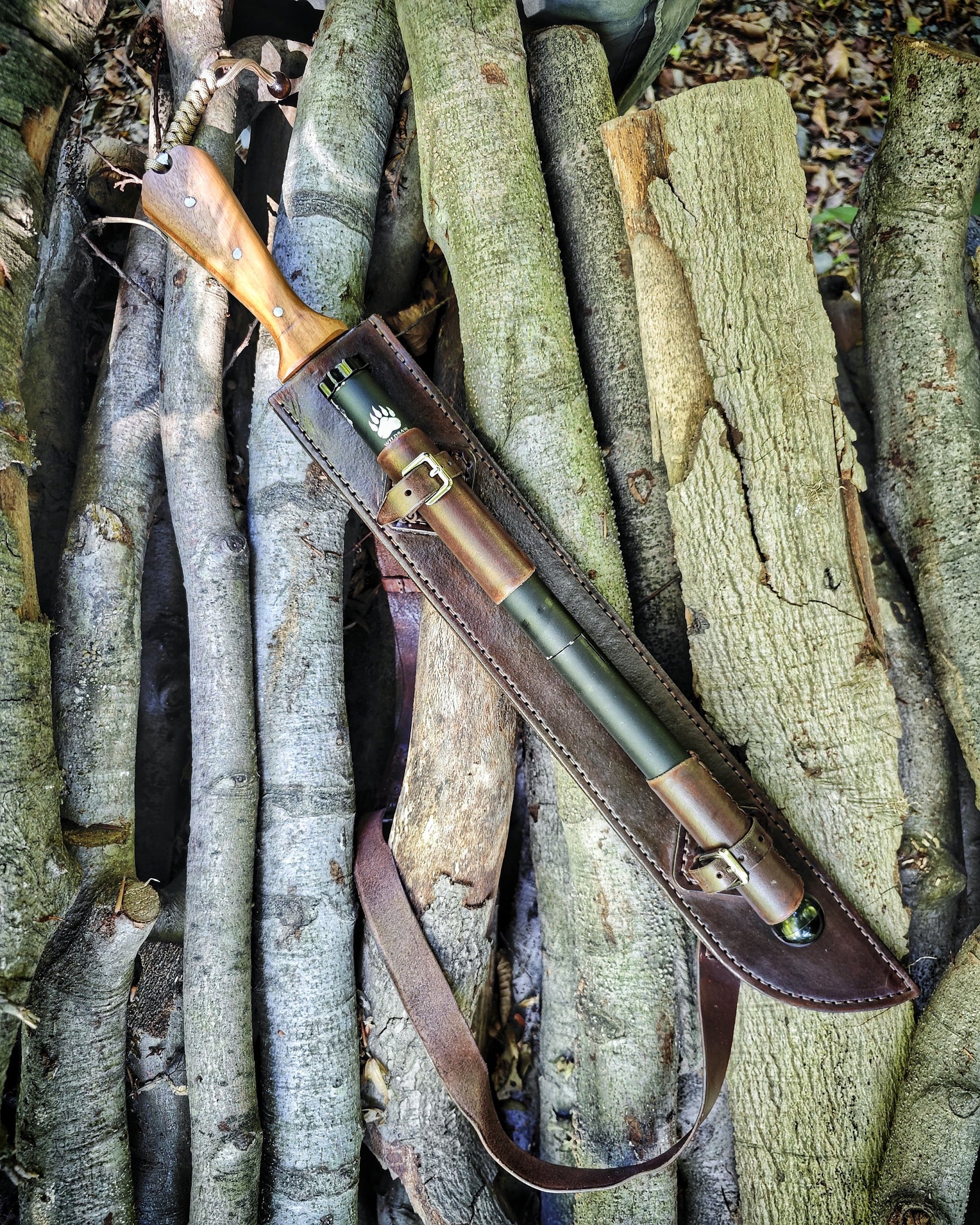 Perfect Pair for Nature Enthusiasts: Carbon Steel Forest Knife and Leather Sheathed Portable Bowsaw Saw Set