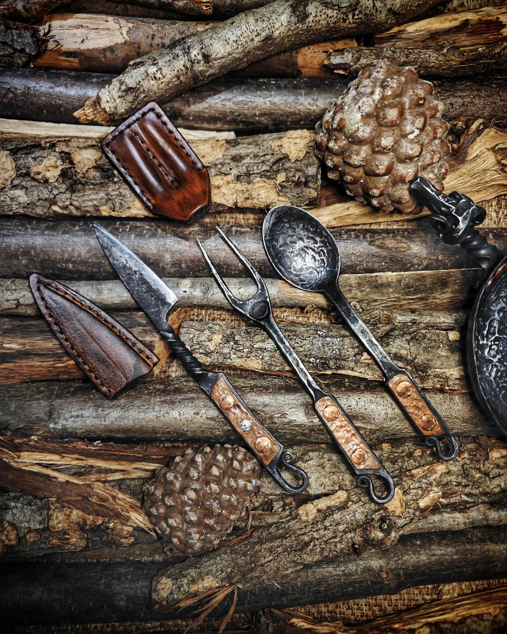 primitive camp set