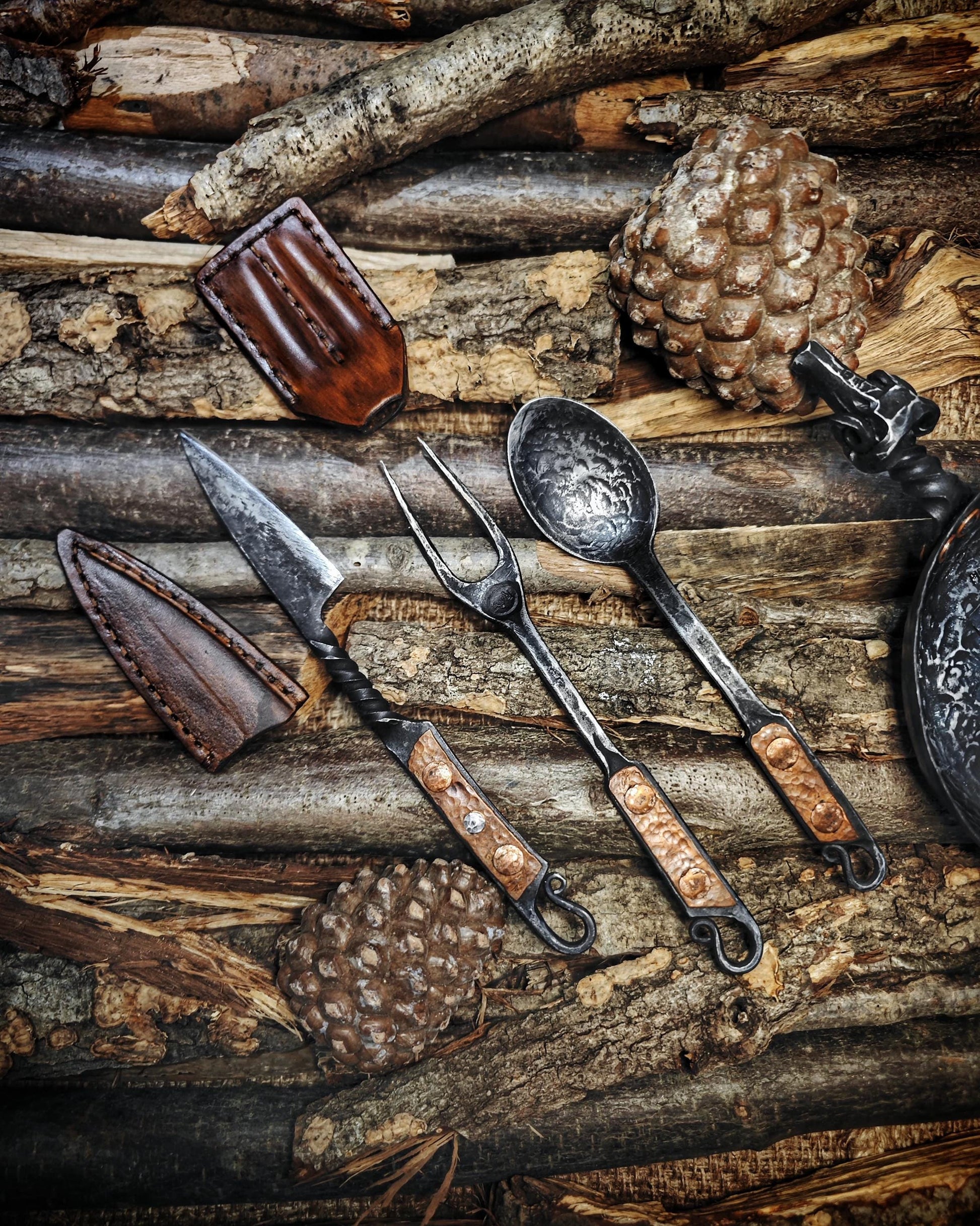 primitive camp set