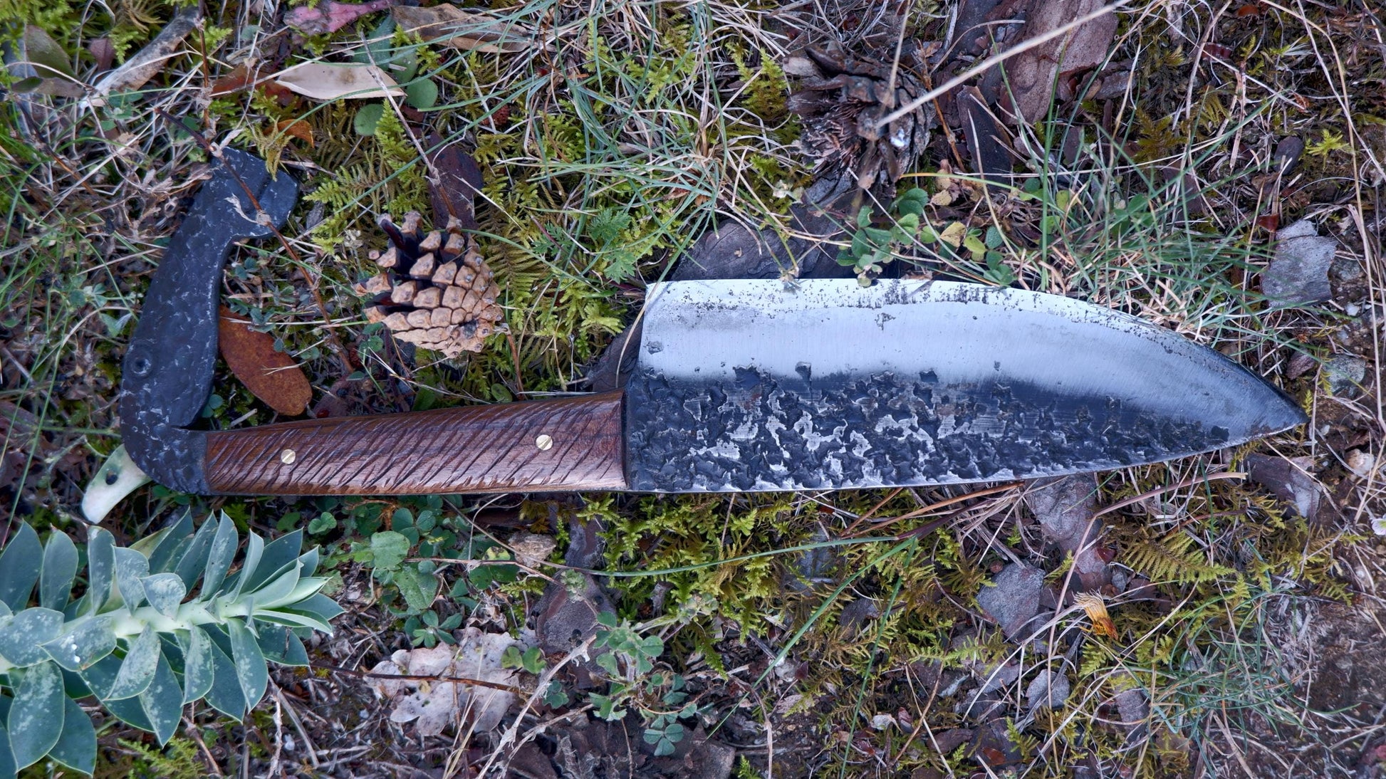 Primitive blacksmith hand forged horse headed custom knife
