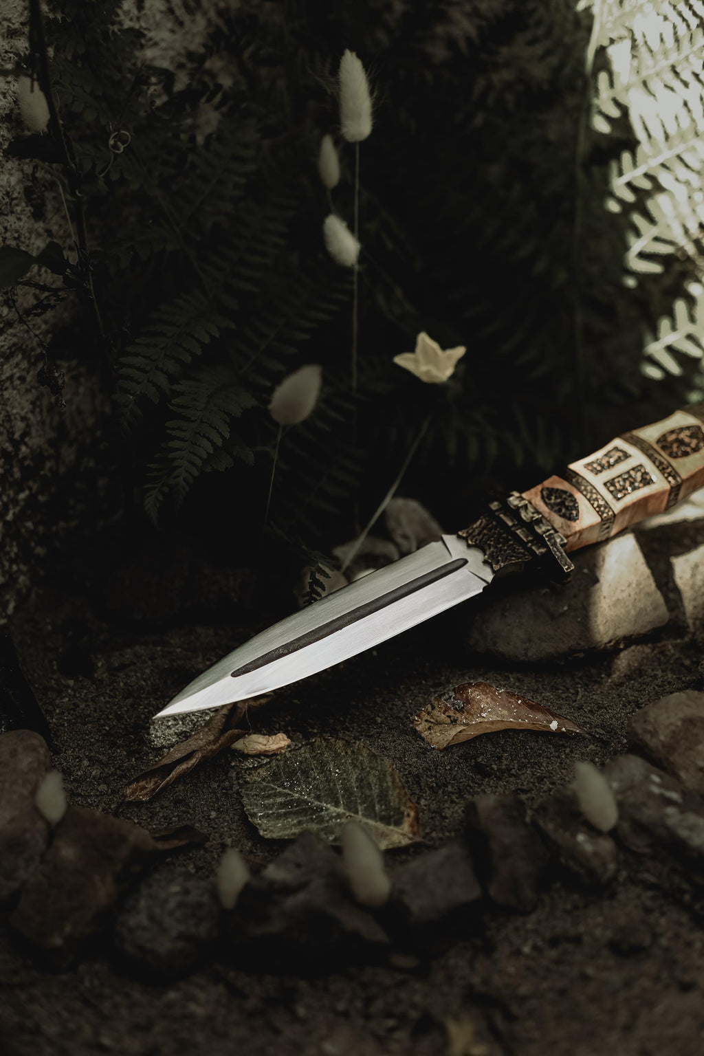 King Arthur's Knife: Legendary Handcrafted Knife and Leather Sheath
