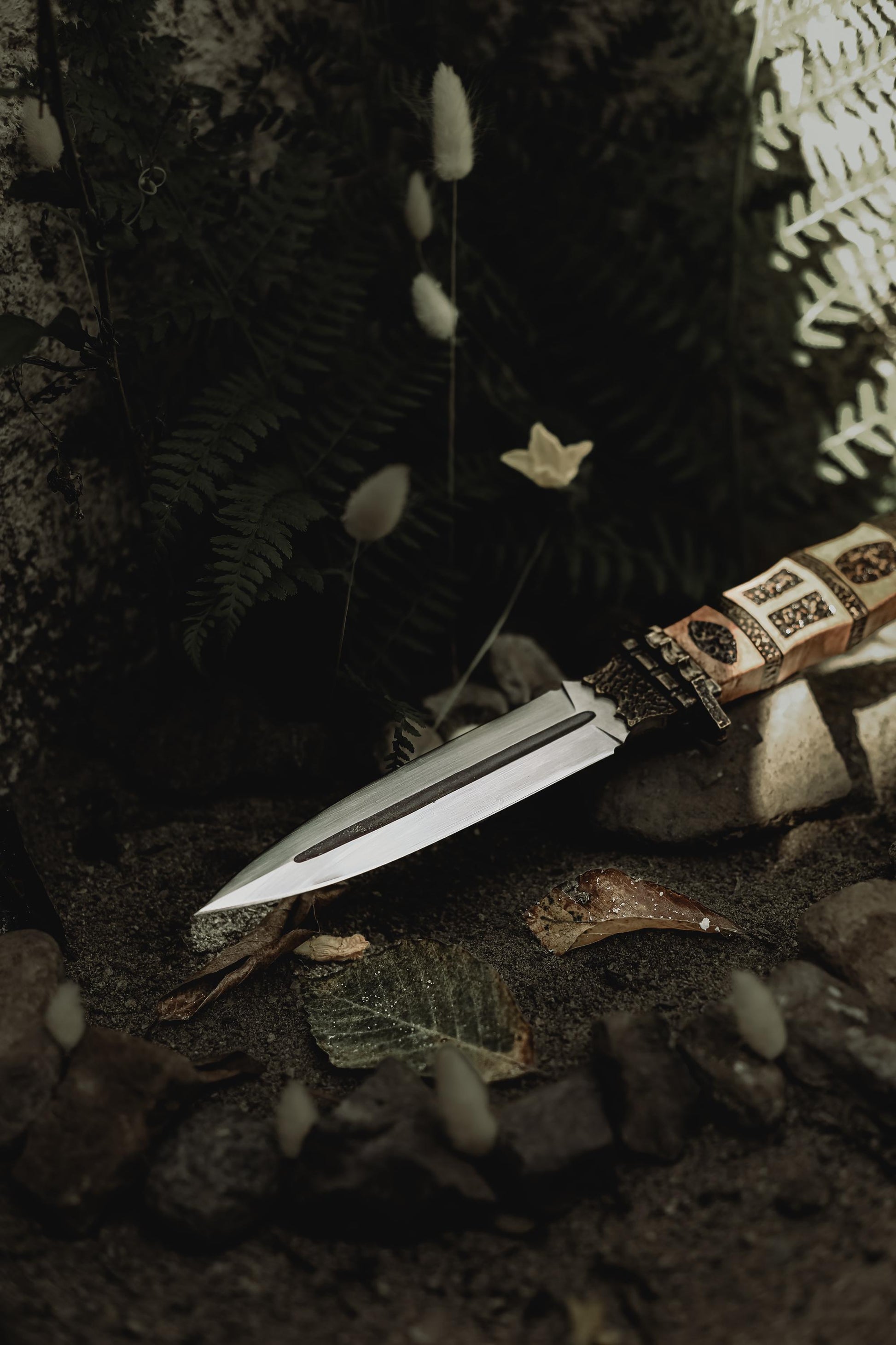 King Arthur's Knife: Legendary Handcrafted Knife and Leather Sheath