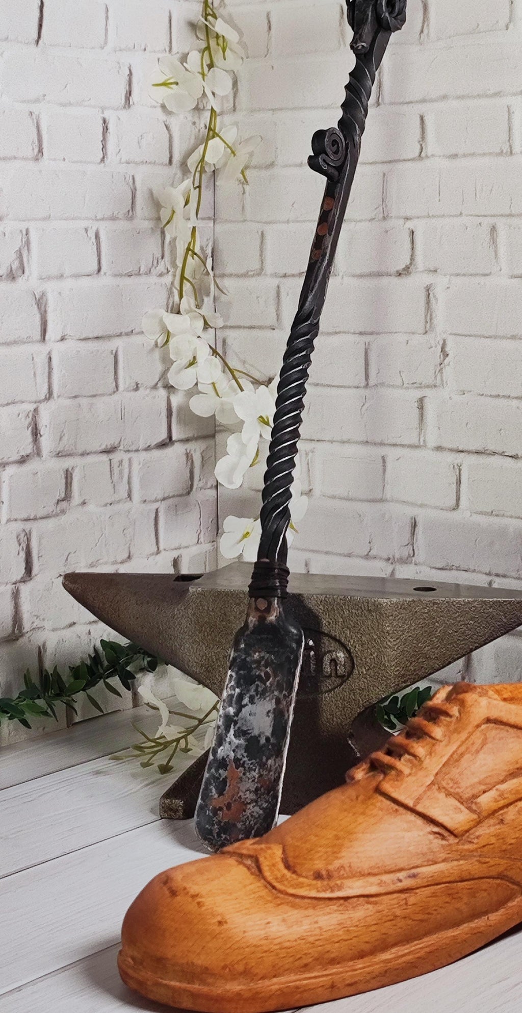 Handcrafted Ram Head Shoe Horn