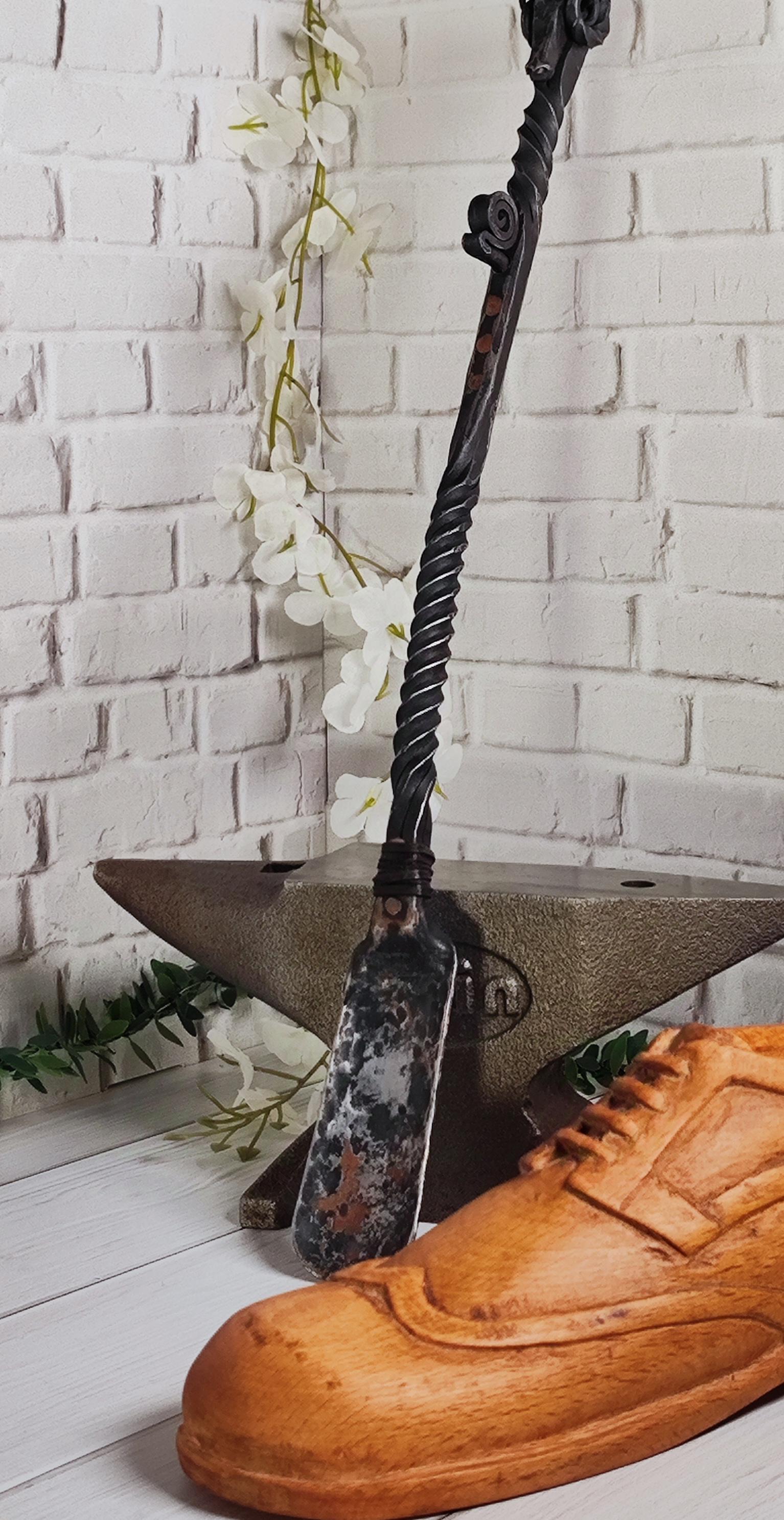 Handcrafted Ram Head Shoe Horn