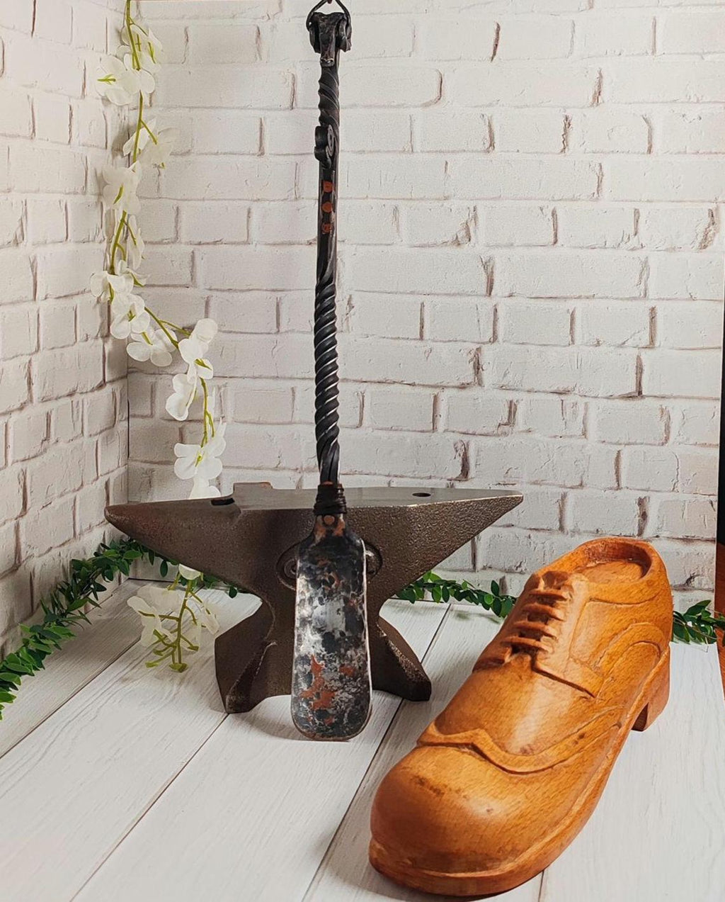 Handcrafted Ram Head Shoe Horn