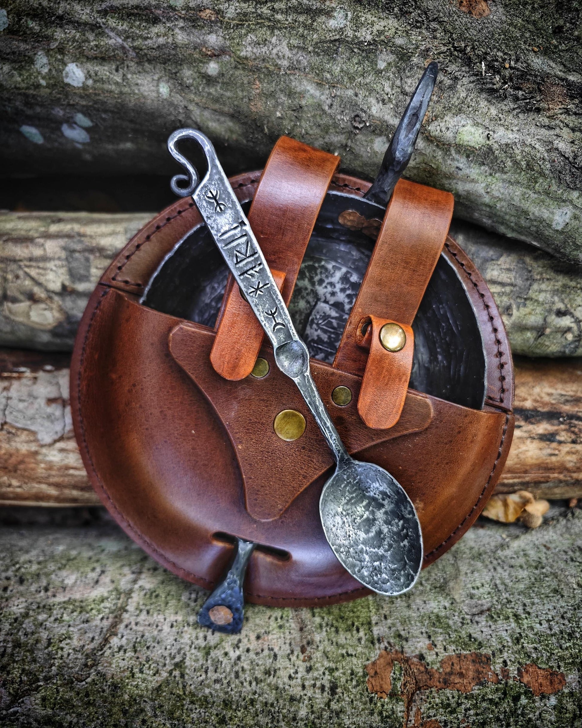 The Spirit of the Middle Ages: Viking-Inspired Pan and Iron Spoon Set with Handcrafted Leather Bag Bushcraft Camping Primitive life