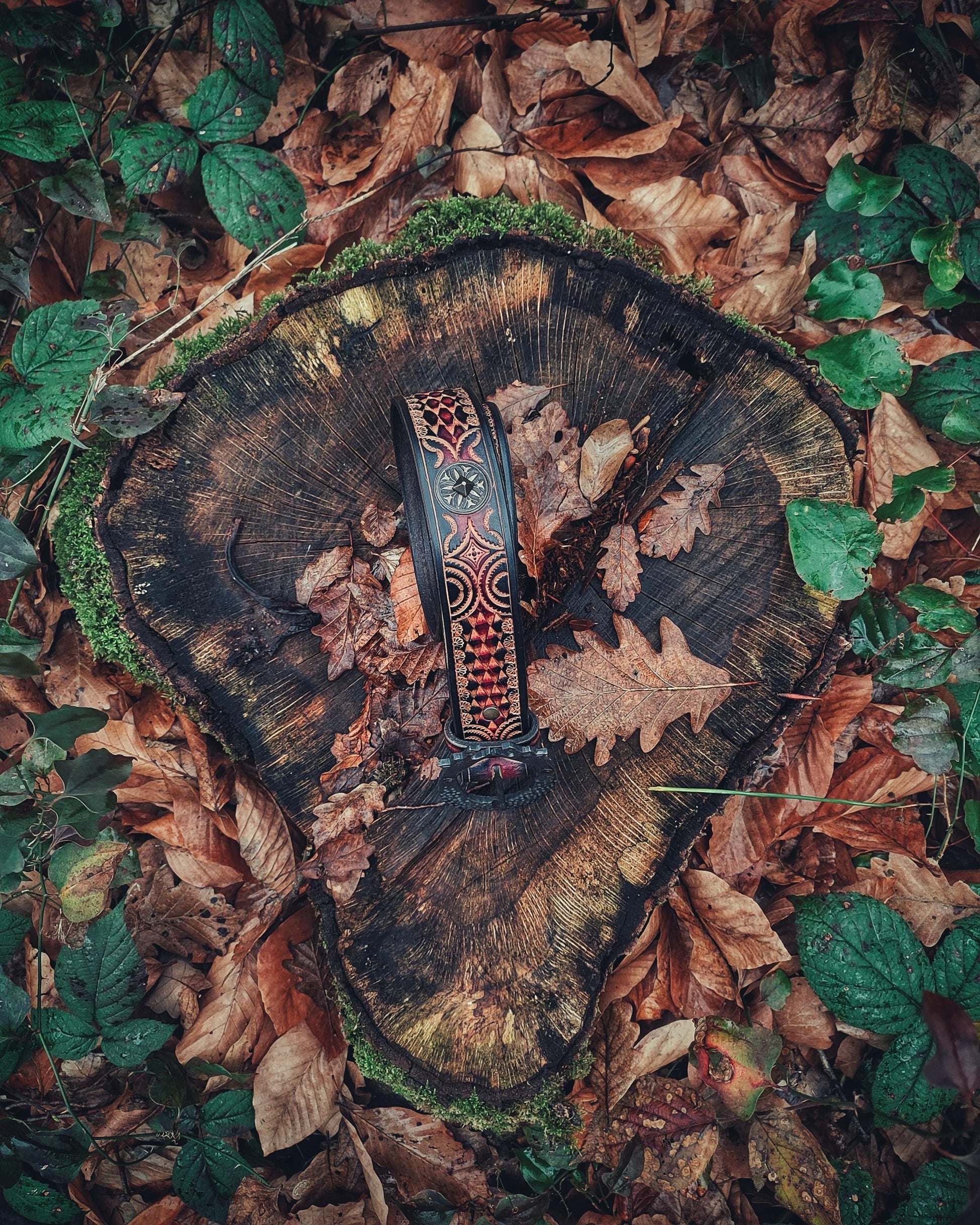 Unique Handmade Leather Belt: Twin Dragon Elegance with Blacksmith-Forged Buckle