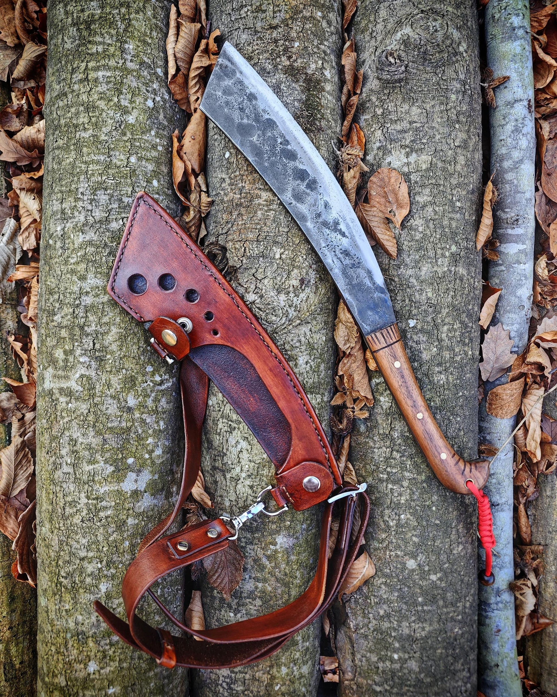 Handmade blacksmith uniquie style custom carbon steel hunter bushcraft machete knife with leather sheath