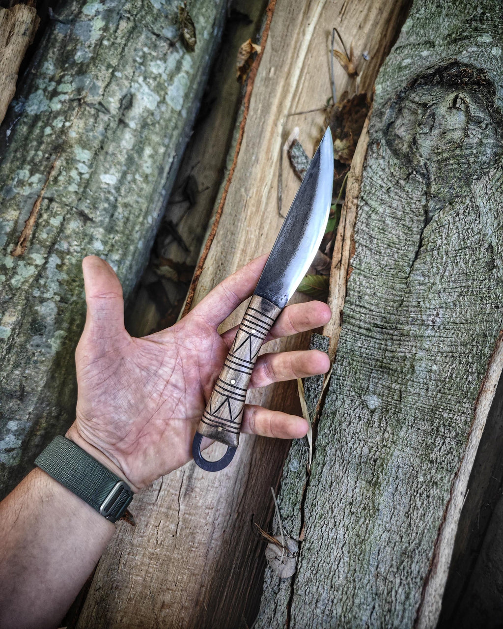Viking style primitive blacksmith carbon steel handmade custom knife with natural genuie leather sheath.