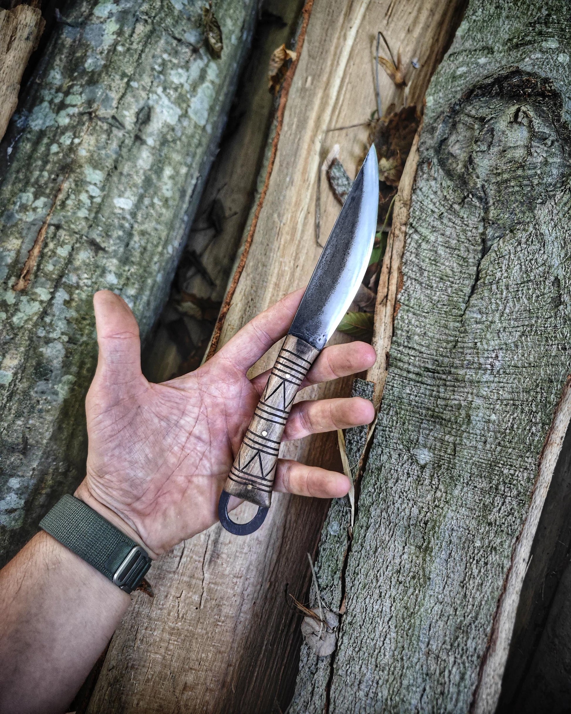 Viking style primitive blacksmith carbon steel handmade custom knife with natural genuie leather sheath.